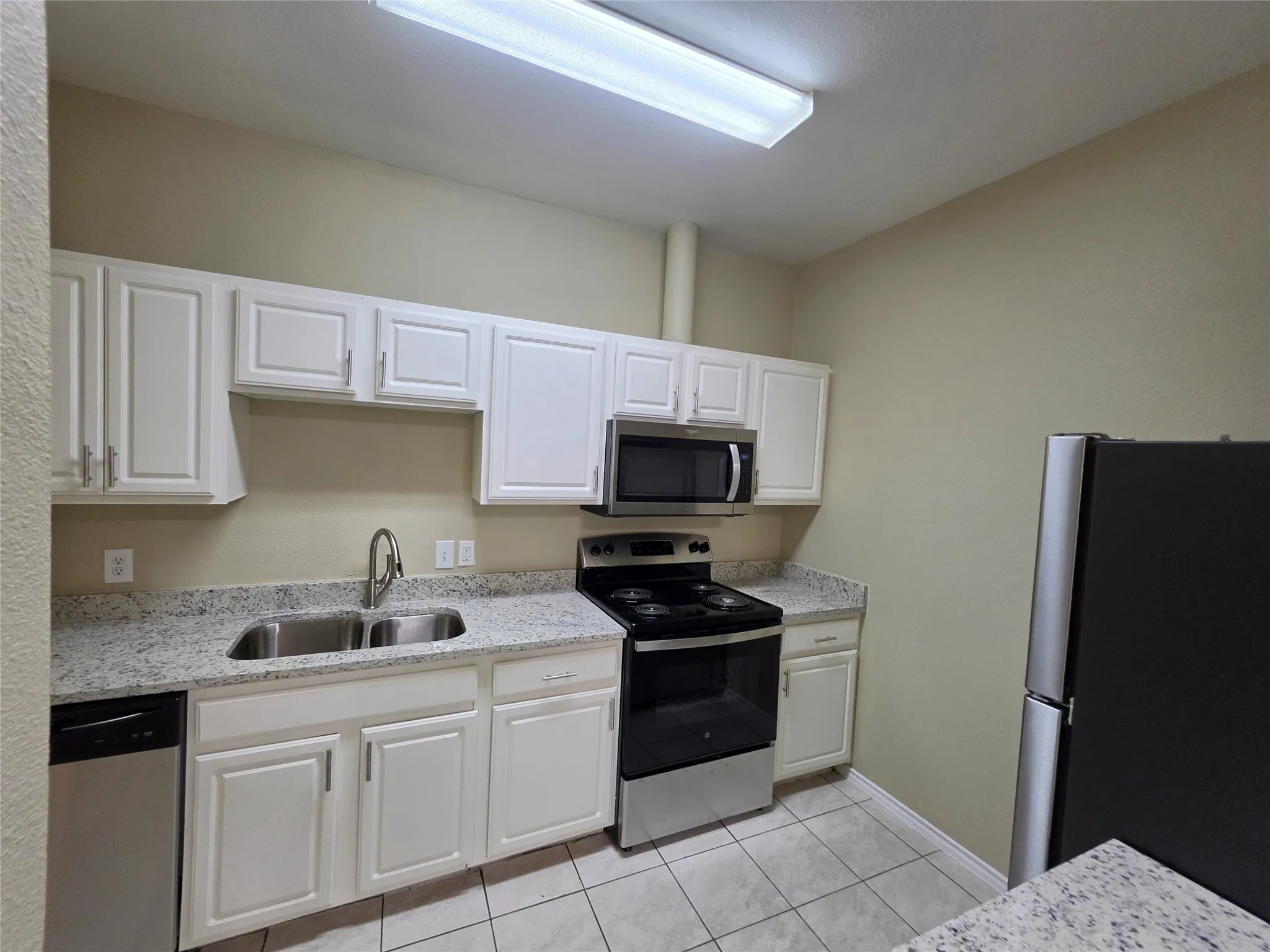 Duplex For Rent in Dallas County , 911 Lake Drive, Grand Prairie, Texas 75051, 3 Bedroom, 2 Bathroom, 1 Garage spaces, 1,276 Sqft, built in 2003, mls#21368893, Real Estate Agent in Grand Prairie, Homes For Rent in Dallas county, Homes For Rent in Grand Prairie, Realtor in Grand Prairie Texas, Real Estate Brokerage Independent Realty Texas, Luminita Cordes Realtor