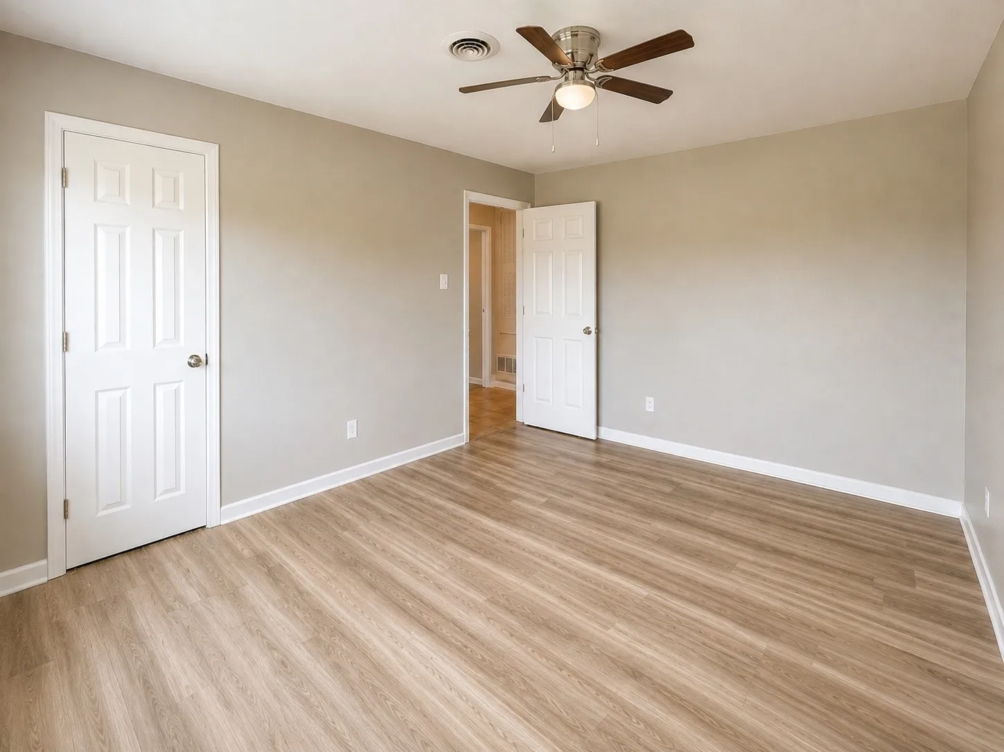 Single Family Residence For Sale in Haskell County , 909 N Avenue K, Haskell, Texas 79521, 3 Bedroom, 1 Bathroom, 1 Garage spaces, 1,184 Sqft, built in 1971, mls#21363335, Real Estate Agent in Haskell, Homes For Sale in Haskell county, Homes For Sale in Haskell, Realtor in Haskell Texas, Real Estate Brokerage Independent Realty Texas, Luminita Cordes Realtor
