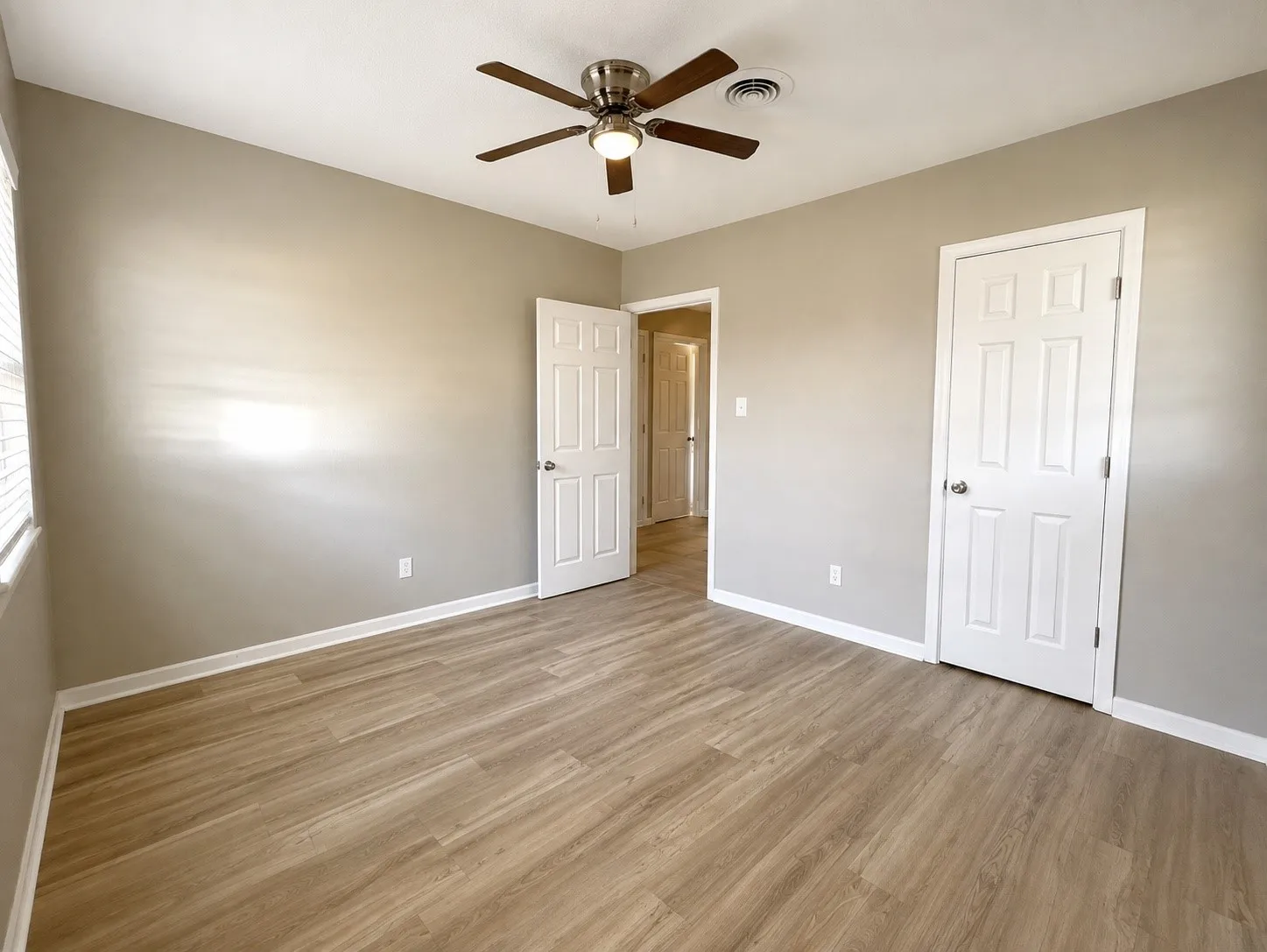 Single Family Residence For Sale in Haskell County , 909 N Avenue K, Haskell, Texas 79521, 3 Bedroom, 1 Bathroom, 1 Garage spaces, 1,184 Sqft, built in 1971, mls#21363335, Real Estate Agent in Haskell, Homes For Sale in Haskell county, Homes For Sale in Haskell, Realtor in Haskell Texas, Real Estate Brokerage Independent Realty Texas, Luminita Cordes Realtor