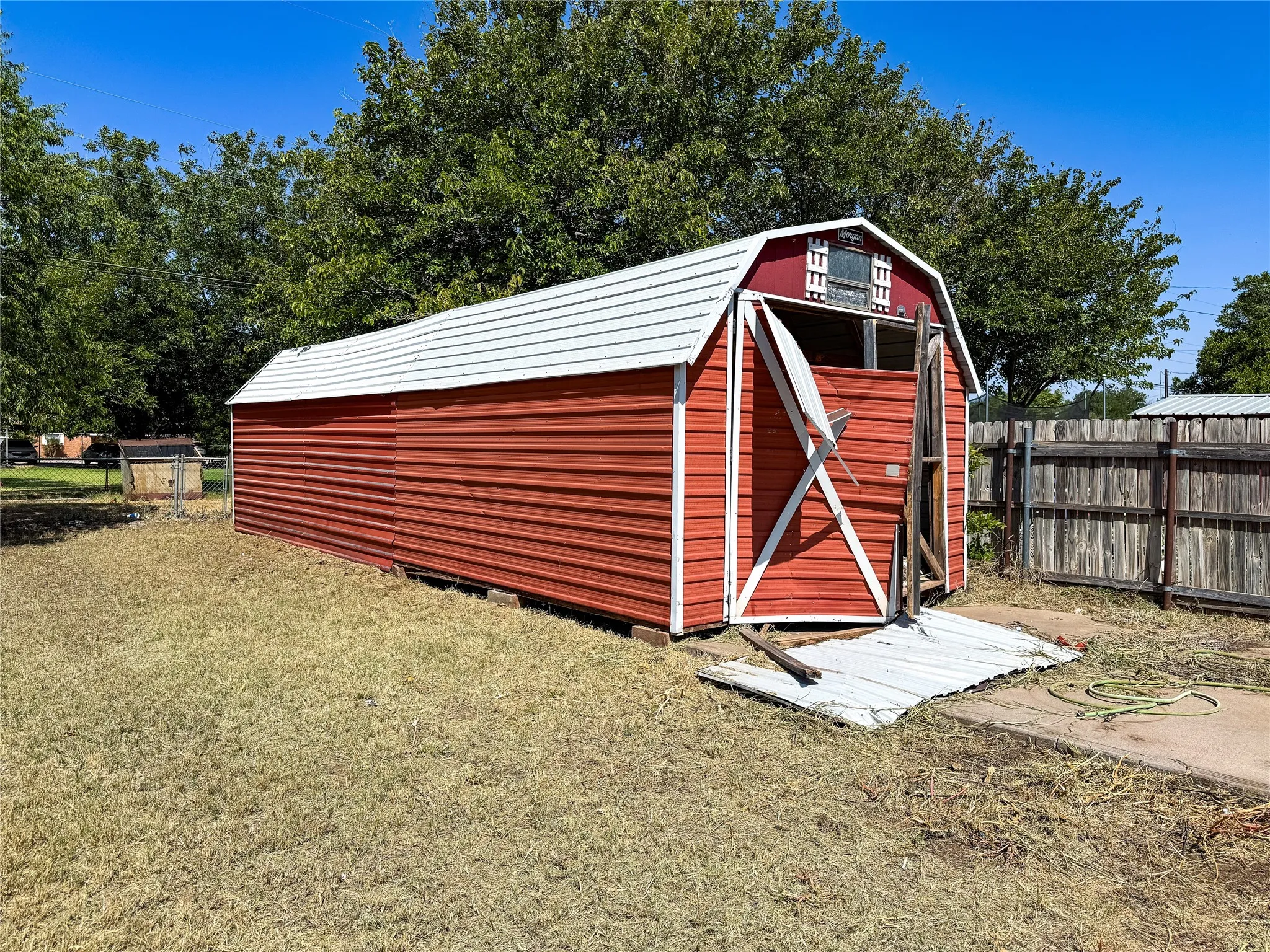 Single Family Residence For Sale in Haskell County , 909 N Avenue K, Haskell, Texas 79521, 3 Bedroom, 1 Bathroom, 1 Garage spaces, 1,184 Sqft, built in 1971, mls#21363335, Real Estate Agent in Haskell, Homes For Sale in Haskell county, Homes For Sale in Haskell, Realtor in Haskell Texas, Real Estate Brokerage Independent Realty Texas, Luminita Cordes Realtor