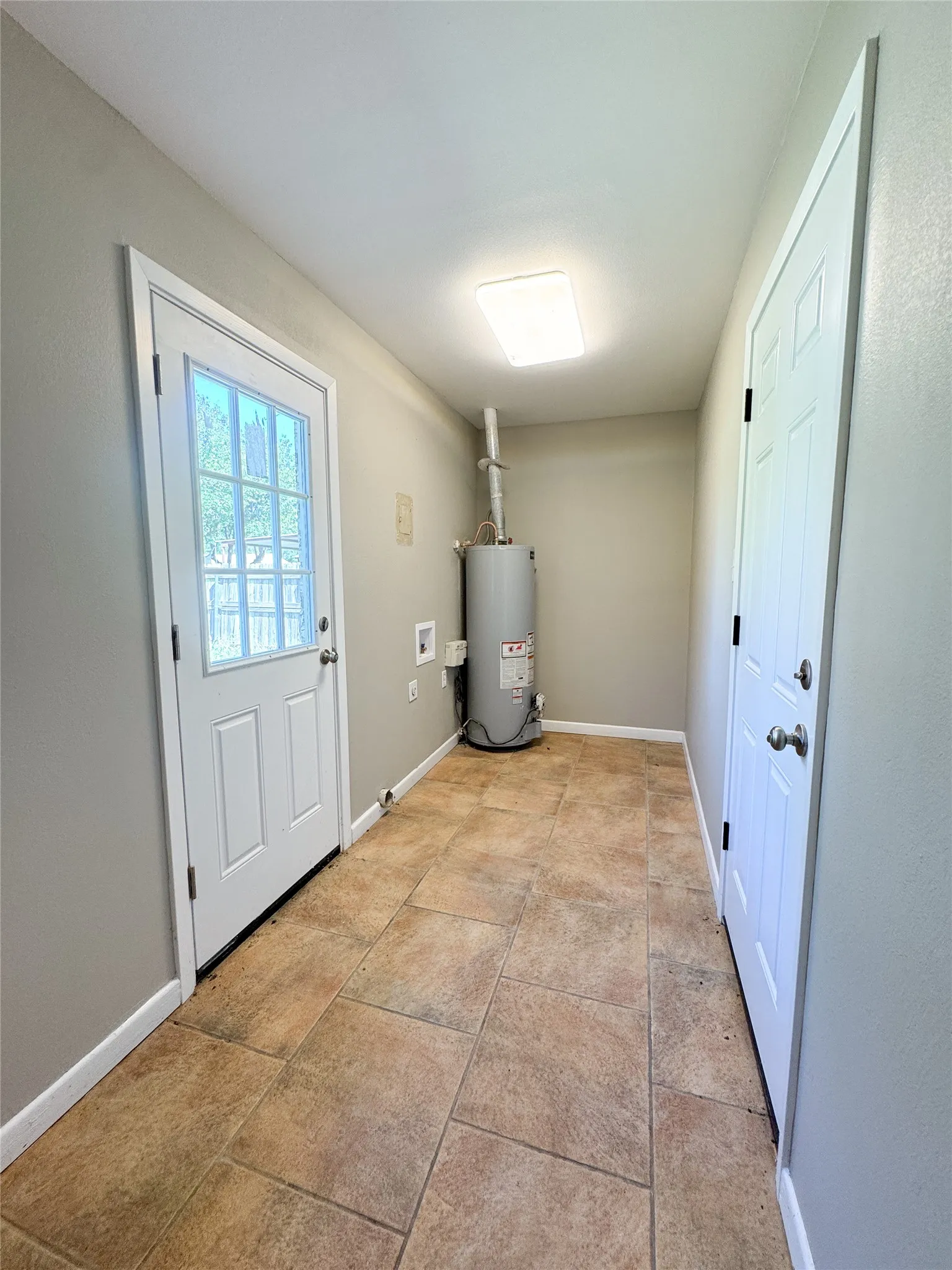 Single Family Residence For Sale in Haskell County , 909 N Avenue K, Haskell, Texas 79521, 3 Bedroom, 1 Bathroom, 1 Garage spaces, 1,184 Sqft, built in 1971, mls#21363335, Real Estate Agent in Haskell, Homes For Sale in Haskell county, Homes For Sale in Haskell, Realtor in Haskell Texas, Real Estate Brokerage Independent Realty Texas, Luminita Cordes Realtor