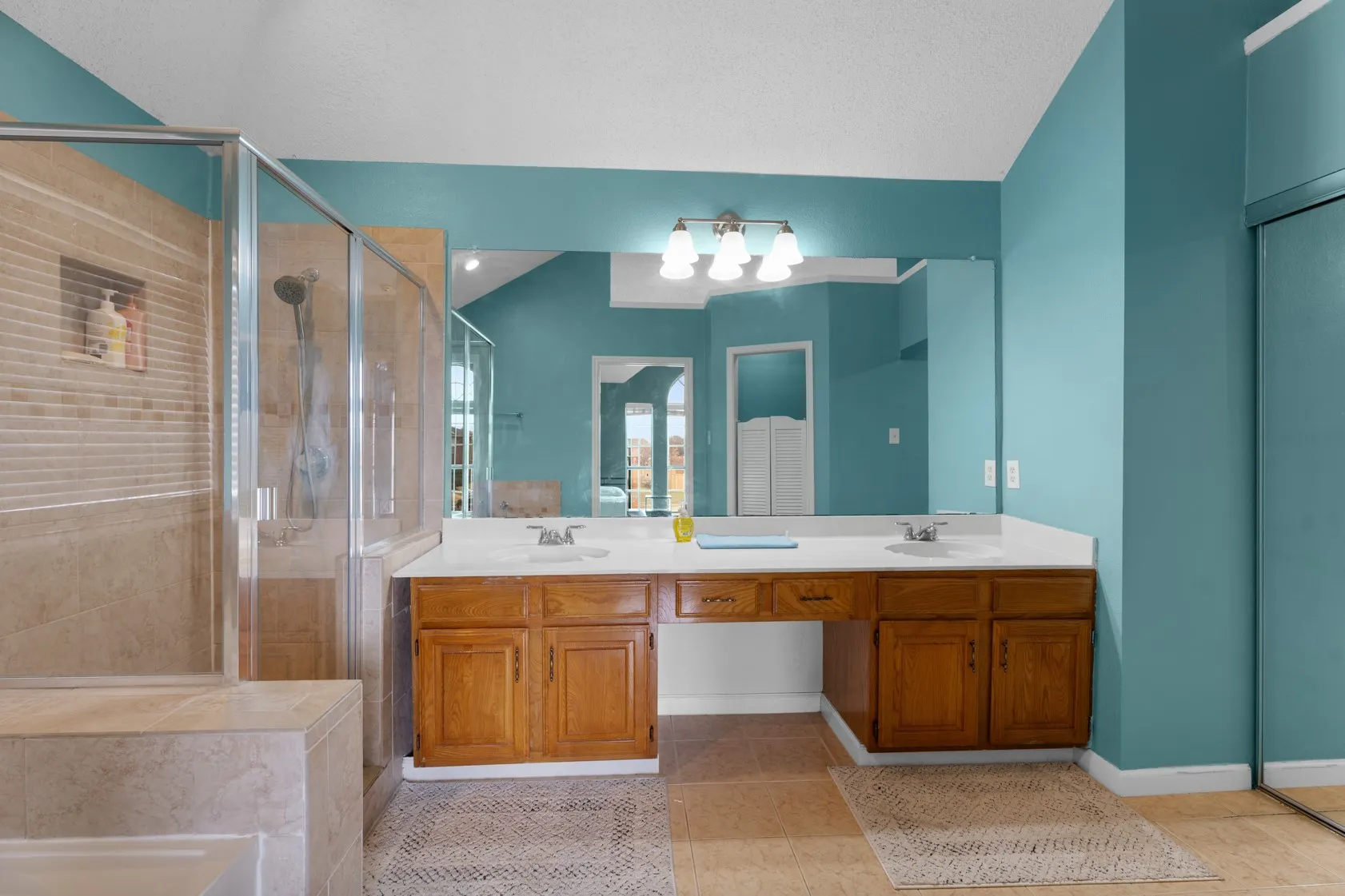 Single Family Residence For Sale in Dallas County , 2422 Whispering Cove Circle, Garland, Texas 75044, 3 Bedroom, 3 Bathroom, 2 Garage spaces, 2,158 Sqft, built in 1988, mls#21368895, Real Estate Agent in Garland, Homes For Sale in Dallas county, Homes For Sale in Garland, Realtor in Garland Texas, Real Estate Brokerage Independent Realty Texas, Luminita Cordes Realtor