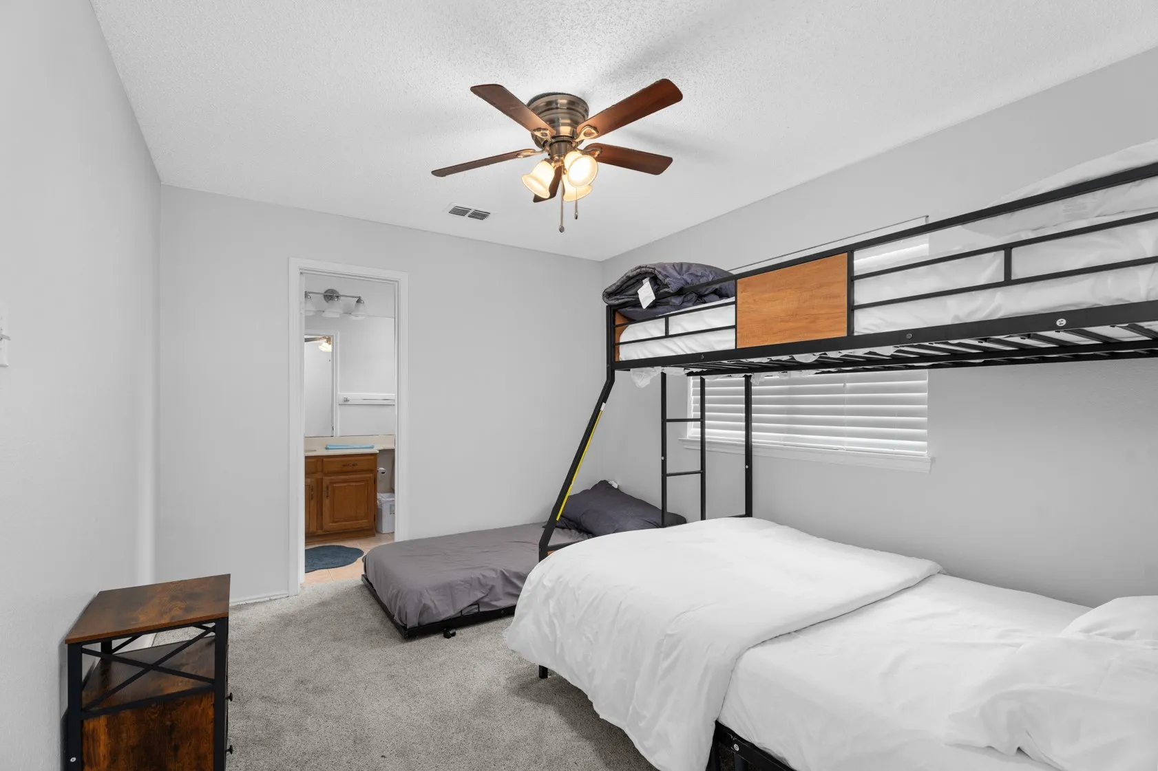 Single Family Residence For Sale in Dallas County , 2422 Whispering Cove Circle, Garland, Texas 75044, 3 Bedroom, 3 Bathroom, 2 Garage spaces, 2,158 Sqft, built in 1988, mls#21368895, Real Estate Agent in Garland, Homes For Sale in Dallas county, Homes For Sale in Garland, Realtor in Garland Texas, Real Estate Brokerage Independent Realty Texas, Luminita Cordes Realtor