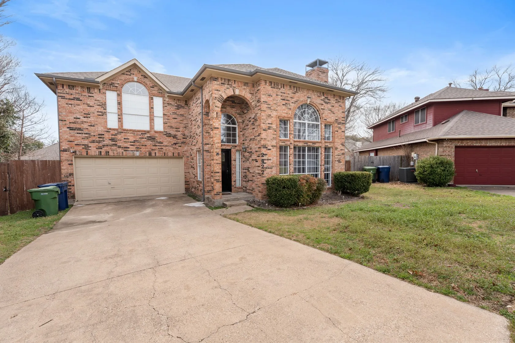 Single Family Residence For Sale in Dallas County , 2422 Whispering Cove Circle, Garland, Texas 75044, 3 Bedroom, 3 Bathroom, 2 Garage spaces, 2,158 Sqft, built in 1988, mls#21368895, Real Estate Agent in Garland, Homes For Sale in Dallas county, Homes For Sale in Garland, Realtor in Garland Texas, Real Estate Brokerage Independent Realty Texas, Luminita Cordes Realtor