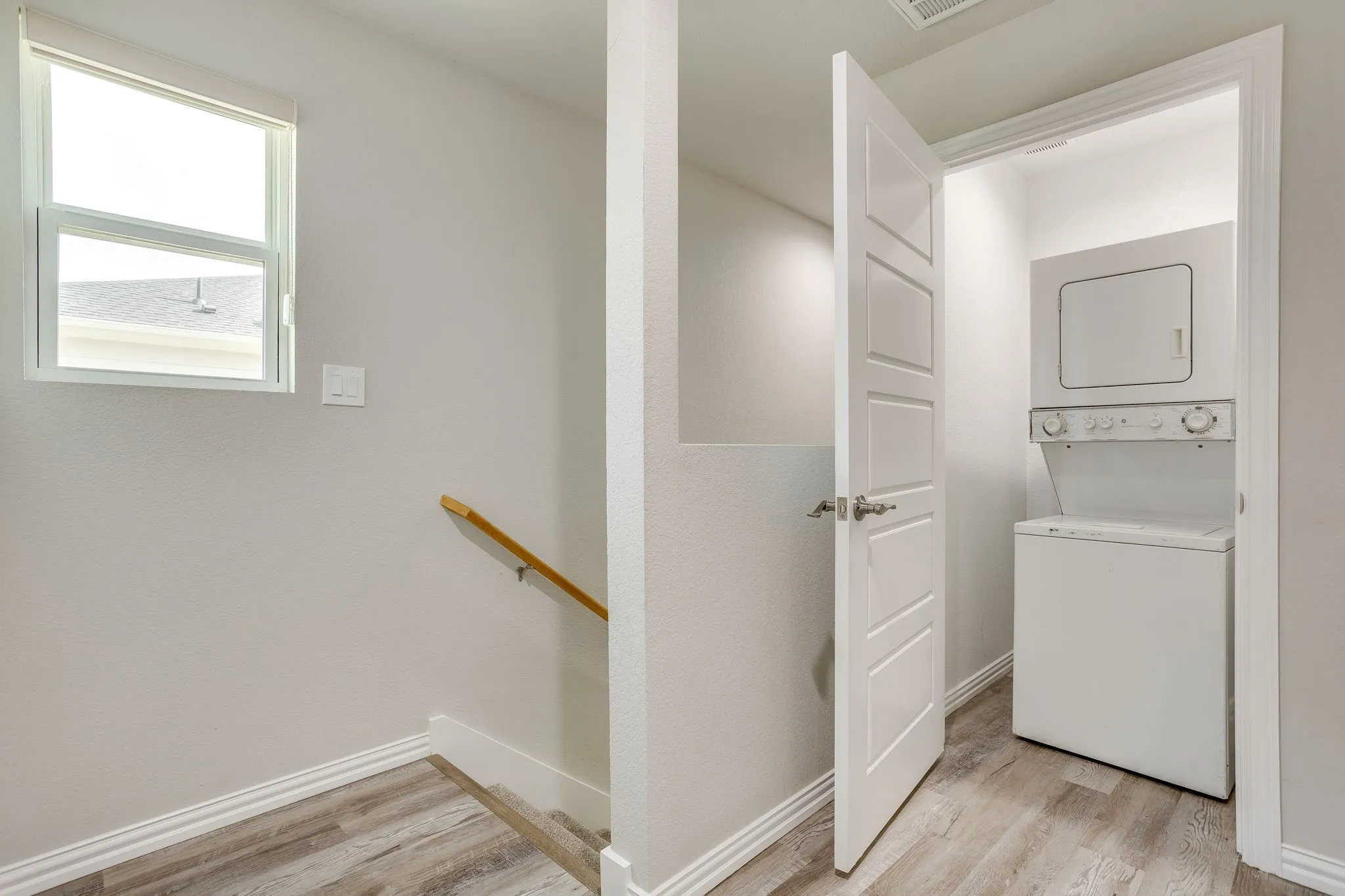 Duplex For Rent in Tarrant County , 931 River Road, Fort Worth, Texas 76114, 2 Bedroom, 3 Bathroom, Garage spaces, 1,170 Sqft, built in 2024, mls#21368433, Real Estate Agent in Fort Worth, Homes For Rent in Tarrant county, Homes For Rent in Fort Worth, Realtor in Fort Worth Texas, Real Estate Brokerage Independent Realty Texas, Luminita Cordes Realtor