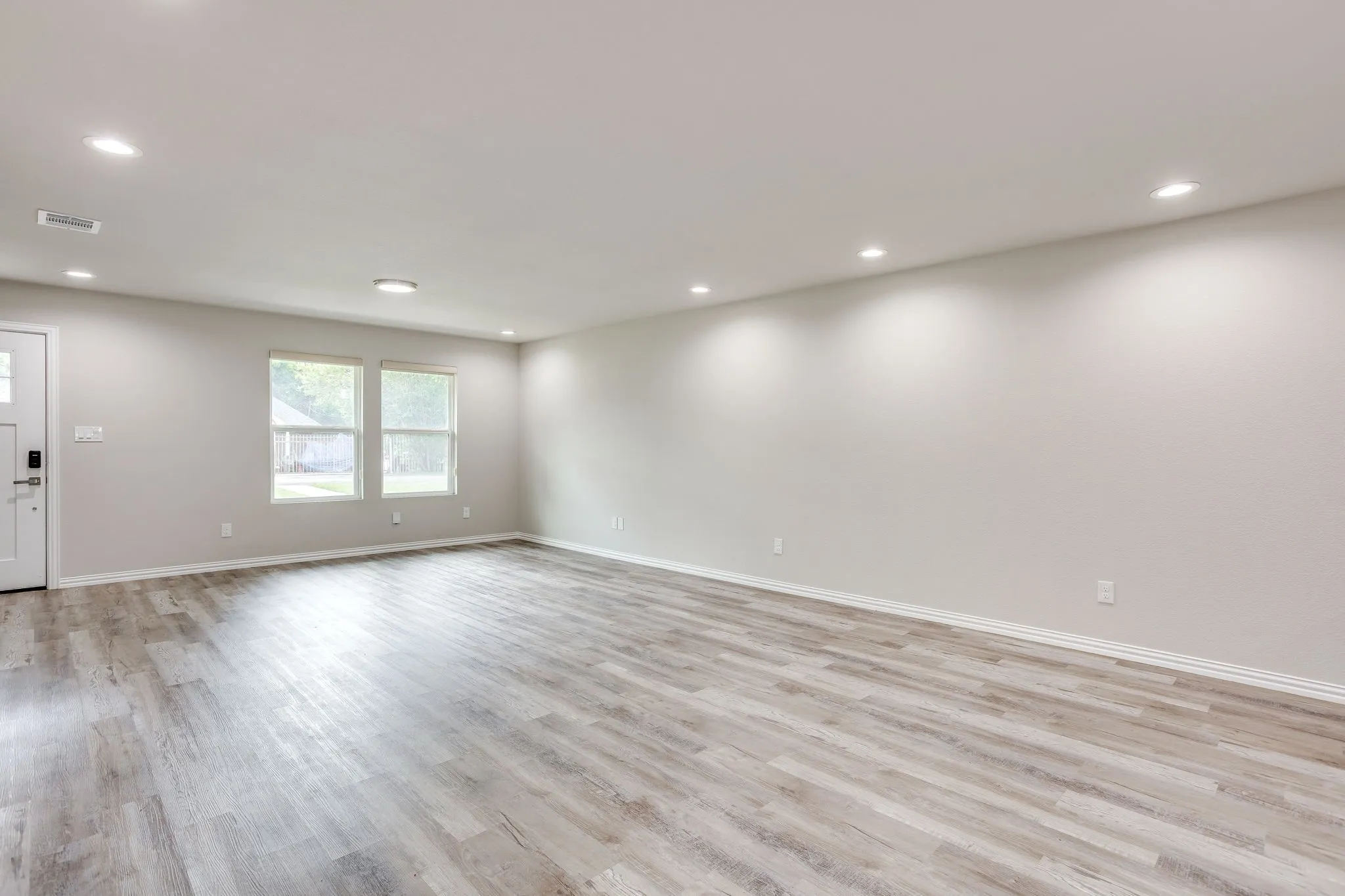 Duplex For Rent in Tarrant County , 931 River Road, Fort Worth, Texas 76114, 2 Bedroom, 3 Bathroom, Garage spaces, 1,170 Sqft, built in 2024, mls#21368433, Real Estate Agent in Fort Worth, Homes For Rent in Tarrant county, Homes For Rent in Fort Worth, Realtor in Fort Worth Texas, Real Estate Brokerage Independent Realty Texas, Luminita Cordes Realtor