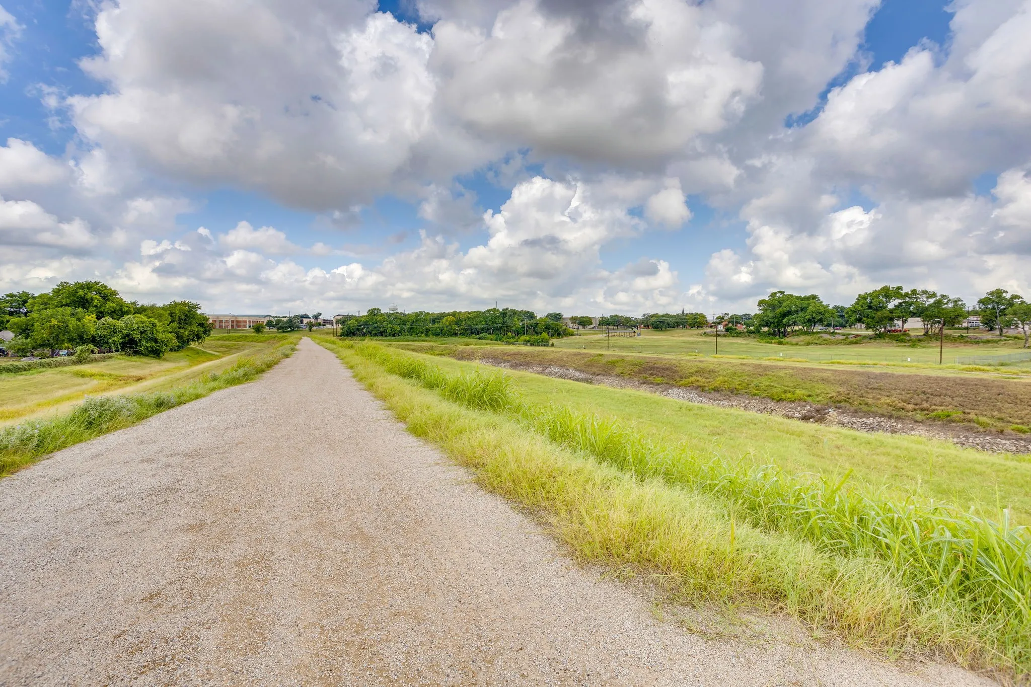 Duplex For Rent in Tarrant County , 931 River Road, Fort Worth, Texas 76114, 2 Bedroom, 3 Bathroom, Garage spaces, 1,170 Sqft, built in 2024, mls#21368433, Real Estate Agent in Fort Worth, Homes For Rent in Tarrant county, Homes For Rent in Fort Worth, Realtor in Fort Worth Texas, Real Estate Brokerage Independent Realty Texas, Luminita Cordes Realtor