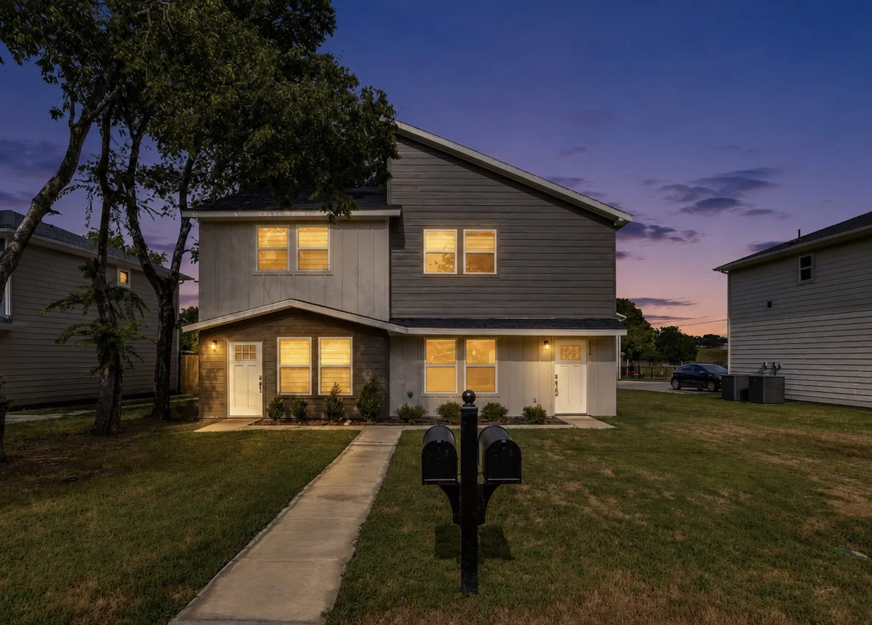 Duplex For Rent in Tarrant County , 931 River Road, Fort Worth, Texas 76114, 2 Bedroom, 3 Bathroom, Garage spaces, 1,170 Sqft, built in 2024, mls#21368433, Real Estate Agent in Fort Worth, Homes For Rent in Tarrant county, Homes For Rent in Fort Worth, Realtor in Fort Worth Texas, Real Estate Brokerage Independent Realty Texas, Luminita Cordes Realtor