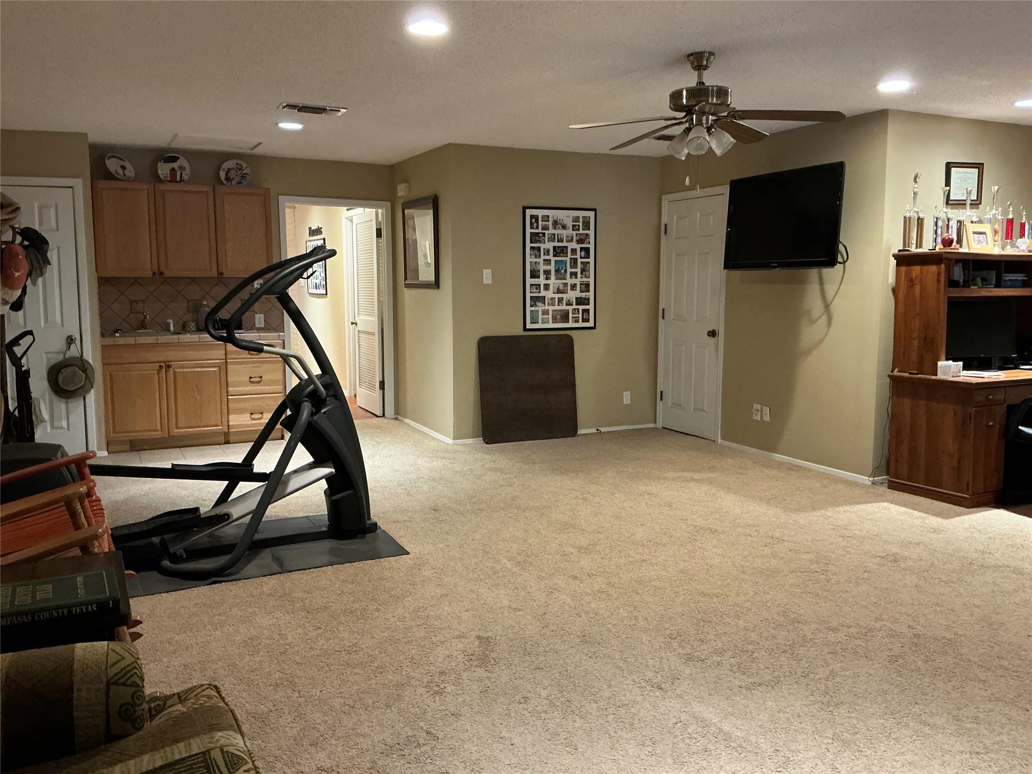Single Family Residence For Sale in Brown County , 2802 Good Shepherd Drive, Brownwood, Texas 76801, 4 Bedroom, 4 Bathroom, Garage spaces, 3,111 Sqft, built in 1980, mls#21368139, Real Estate Agent in Brownwood, Homes For Sale in Brown county, Homes For Sale in Brownwood, Realtor in Brownwood Texas, Real Estate Brokerage Independent Realty Texas, Luminita Cordes Realtor