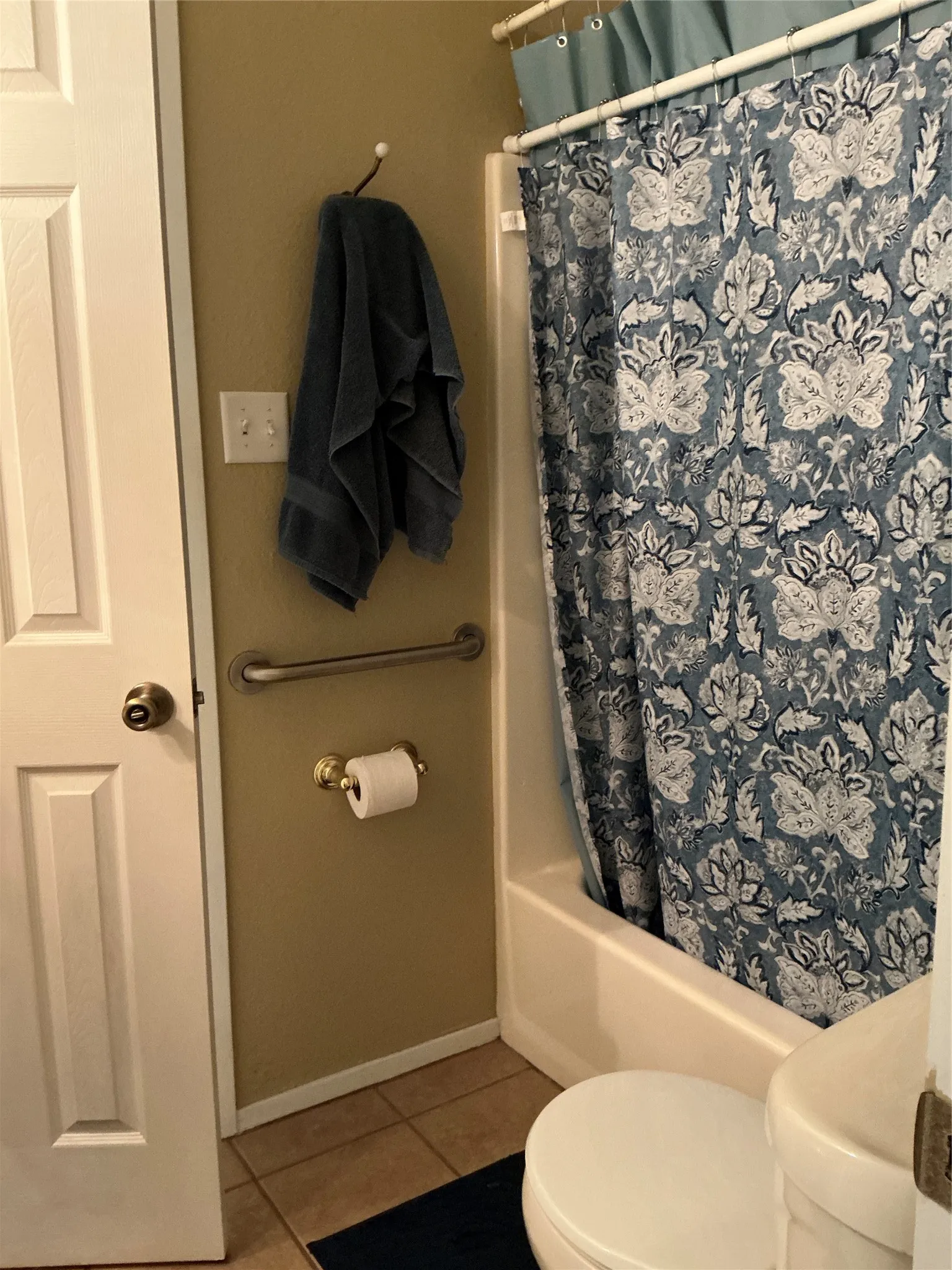 Single Family Residence For Sale in Brown County , 2802 Good Shepherd Drive, Brownwood, Texas 76801, 4 Bedroom, 4 Bathroom, Garage spaces, 3,111 Sqft, built in 1980, mls#21368139, Real Estate Agent in Brownwood, Homes For Sale in Brown county, Homes For Sale in Brownwood, Realtor in Brownwood Texas, Real Estate Brokerage Independent Realty Texas, Luminita Cordes Realtor