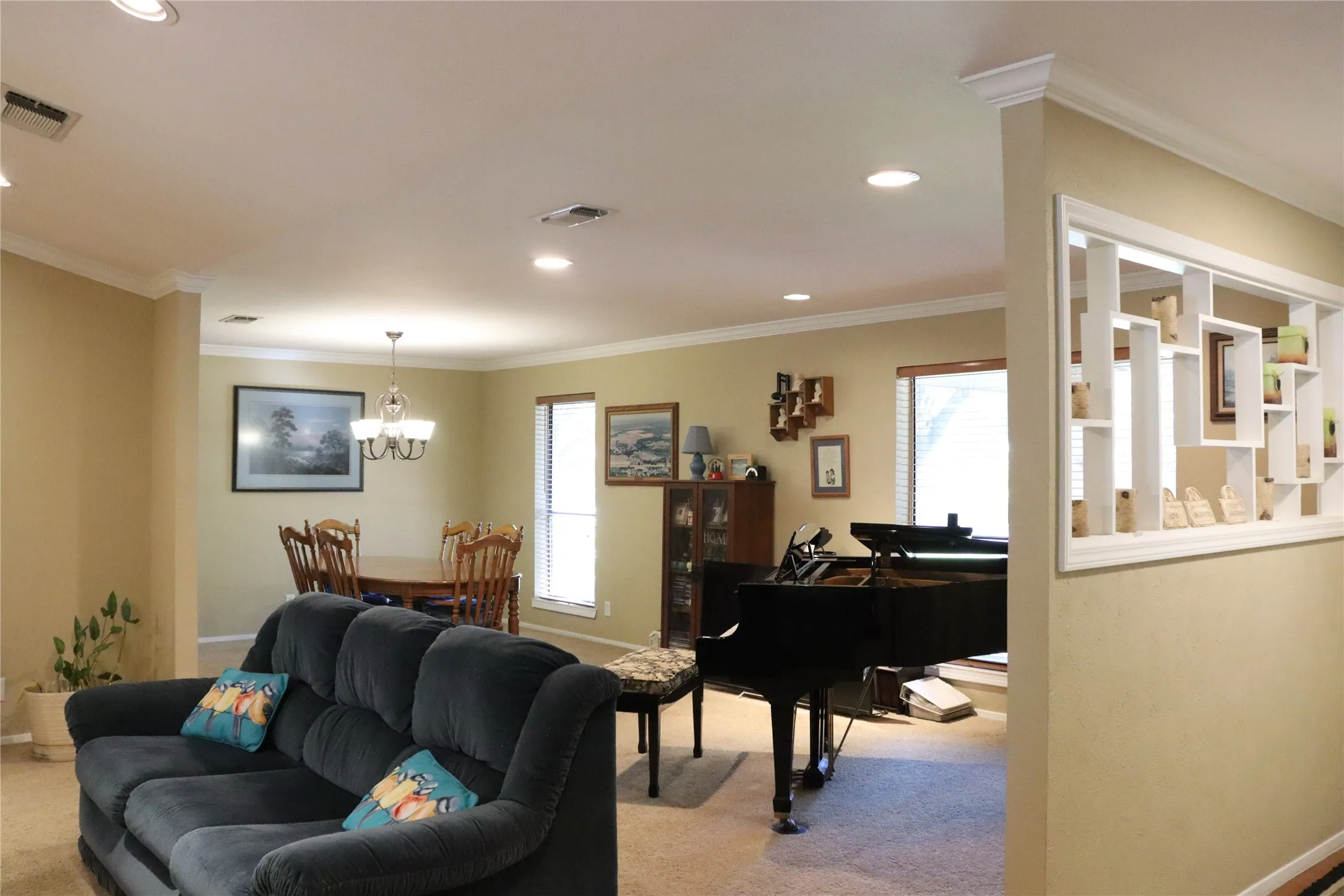 Single Family Residence For Sale in Brown County , 2802 Good Shepherd Drive, Brownwood, Texas 76801, 4 Bedroom, 4 Bathroom, Garage spaces, 3,111 Sqft, built in 1980, mls#21368139, Real Estate Agent in Brownwood, Homes For Sale in Brown county, Homes For Sale in Brownwood, Realtor in Brownwood Texas, Real Estate Brokerage Independent Realty Texas, Luminita Cordes Realtor