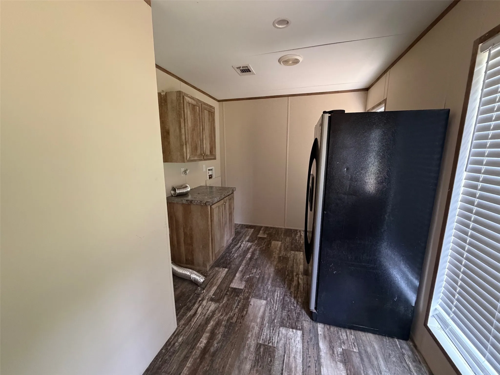 Mobile Home For Sale in Hood County , 5619 Arkansas Trail, Granbury, Texas 76048, 3 Bedroom, 2 Bathroom, Garage spaces, 1,920 Sqft, built in 2021, mls#21368902, Real Estate Agent in Granbury, Homes For Sale in Hood county, Homes For Sale in Granbury, Realtor in Granbury Texas, Real Estate Brokerage Independent Realty Texas, Luminita Cordes Realtor