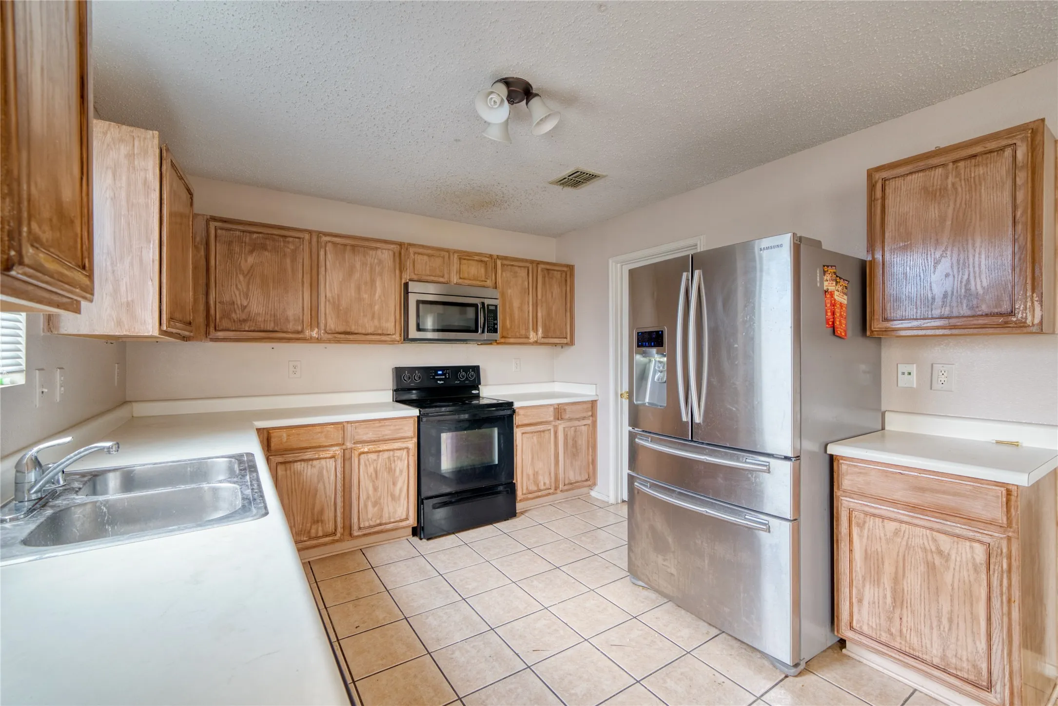 Single Family Residence For Rent in Collin County , 4212 Dolores Street, Mc Kinney, Texas 75070, 3 Bedroom, 3 Bathroom, 2 Garage spaces, 2,306 Sqft, built in 2004, mls#21368113, Real Estate Agent in Mc Kinney, Homes For Rent in Collin county, Homes For Rent in Mc Kinney, Realtor in Mc Kinney Texas, Real Estate Brokerage Independent Realty Texas, Luminita Cordes Realtor