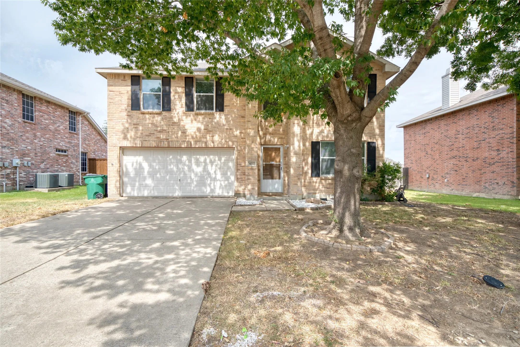 Single Family Residence For Rent in Collin County , 4212 Dolores Street, Mc Kinney, Texas 75070, 3 Bedroom, 3 Bathroom, 2 Garage spaces, 2,306 Sqft, built in 2004, mls#21368113, Real Estate Agent in Mc Kinney, Homes For Rent in Collin county, Homes For Rent in Mc Kinney, Realtor in Mc Kinney Texas, Real Estate Brokerage Independent Realty Texas, Luminita Cordes Realtor