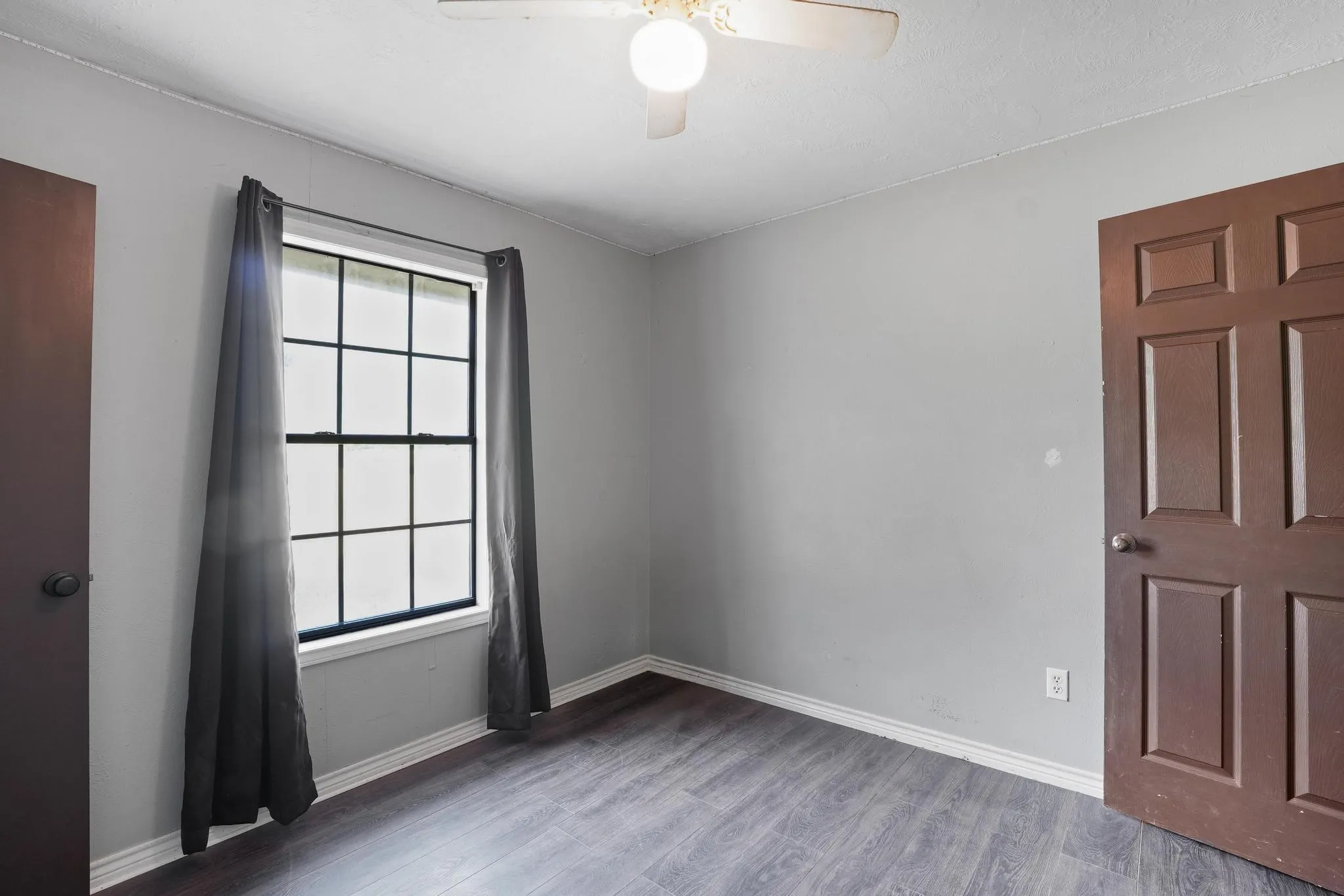 Single Family Residence For Sale in Leon County , 3861 State Highway 75 S, Centerville, Texas 75833, 4 Bedroom, 2 Bathroom, Garage spaces, 2,304 Sqft, built in 2006, mls#21368908, Real Estate Agent in Centerville, Homes For Sale in Leon county, Homes For Sale in Centerville, Realtor in Centerville Texas, Real Estate Brokerage Independent Realty Texas, Luminita Cordes Realtor