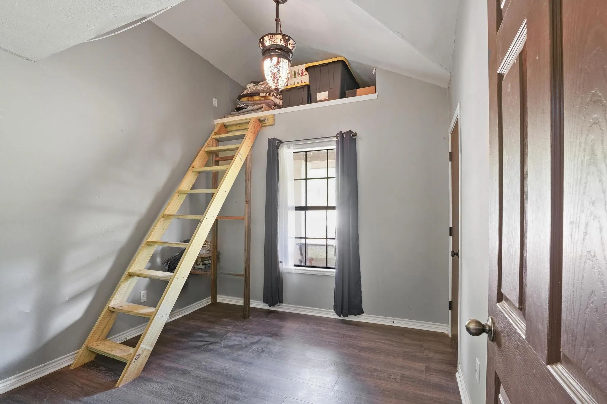 Single Family Residence For Sale in Leon County , 3861 State Highway 75 S, Centerville, Texas 75833, 4 Bedroom, 2 Bathroom, Garage spaces, 2,304 Sqft, built in 2006, mls#21368908, Real Estate Agent in Centerville, Homes For Sale in Leon county, Homes For Sale in Centerville, Realtor in Centerville Texas, Real Estate Brokerage Independent Realty Texas, Luminita Cordes Realtor