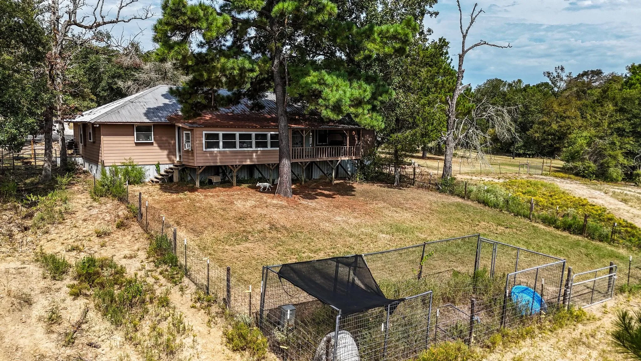 Single Family Residence For Sale in Leon County , 3861 State Highway 75 S, Centerville, Texas 75833, 4 Bedroom, 2 Bathroom, Garage spaces, 2,304 Sqft, built in 2006, mls#21368908, Real Estate Agent in Centerville, Homes For Sale in Leon county, Homes For Sale in Centerville, Realtor in Centerville Texas, Real Estate Brokerage Independent Realty Texas, Luminita Cordes Realtor
