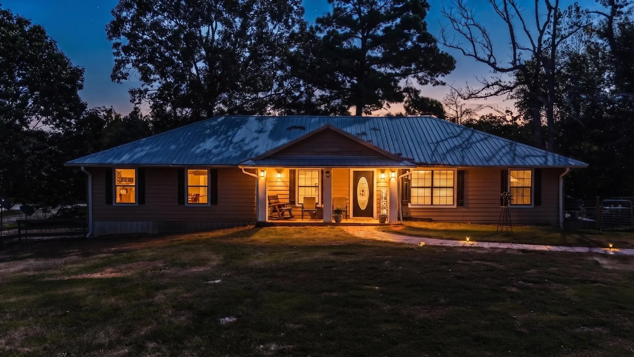 Single Family Residence For Sale in Leon County , 3861 State Highway 75 S, Centerville, Texas 75833, 4 Bedroom, 2 Bathroom, Garage spaces, 2,304 Sqft, built in 2006, mls#21368908, Real Estate Agent in Centerville, Homes For Sale in Leon county, Homes For Sale in Centerville, Realtor in Centerville Texas, Real Estate Brokerage Independent Realty Texas, Luminita Cordes Realtor