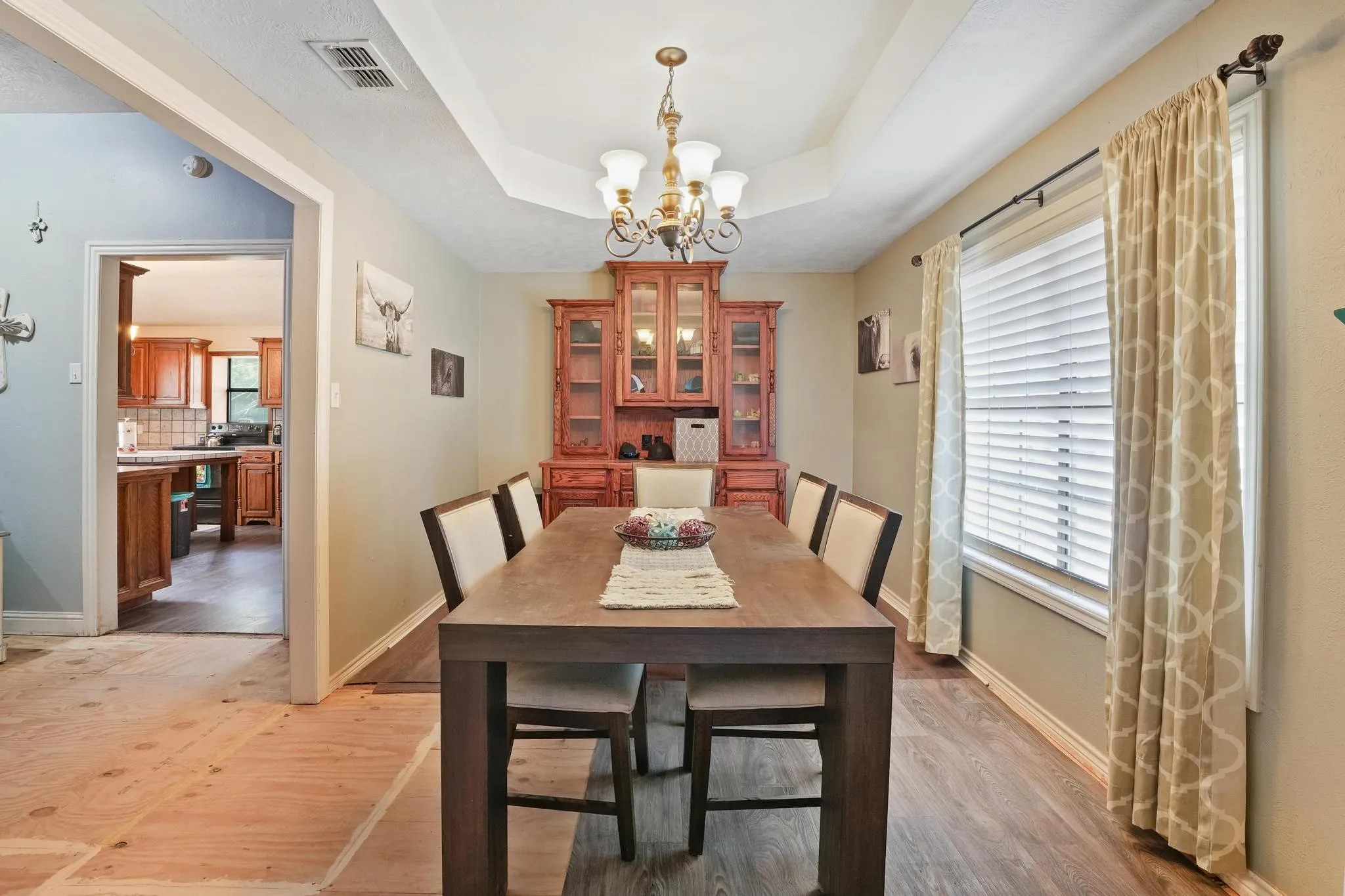 Single Family Residence For Sale in Leon County , 3861 State Highway 75 S, Centerville, Texas 75833, 4 Bedroom, 2 Bathroom, Garage spaces, 2,304 Sqft, built in 2006, mls#21368908, Real Estate Agent in Centerville, Homes For Sale in Leon county, Homes For Sale in Centerville, Realtor in Centerville Texas, Real Estate Brokerage Independent Realty Texas, Luminita Cordes Realtor