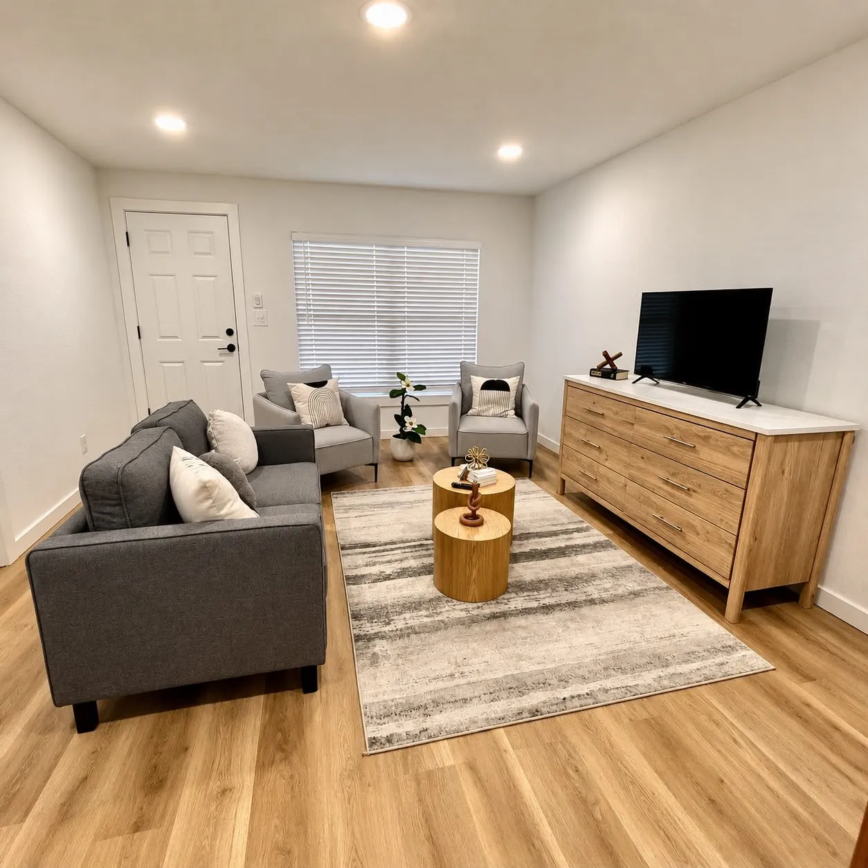 Condominium For Rent in Tarrant County , 5057 Ridglea Lane 1107, Fort Worth, Texas 76116, 2 Bedroom, 1 Bathroom, Garage spaces, 853 Sqft, built in 1968, mls#21368916, Real Estate Agent in Fort Worth, Homes For Rent in Tarrant county, Homes For Rent in Fort Worth, Realtor in Fort Worth Texas, Real Estate Brokerage Independent Realty Texas, Luminita Cordes Realtor