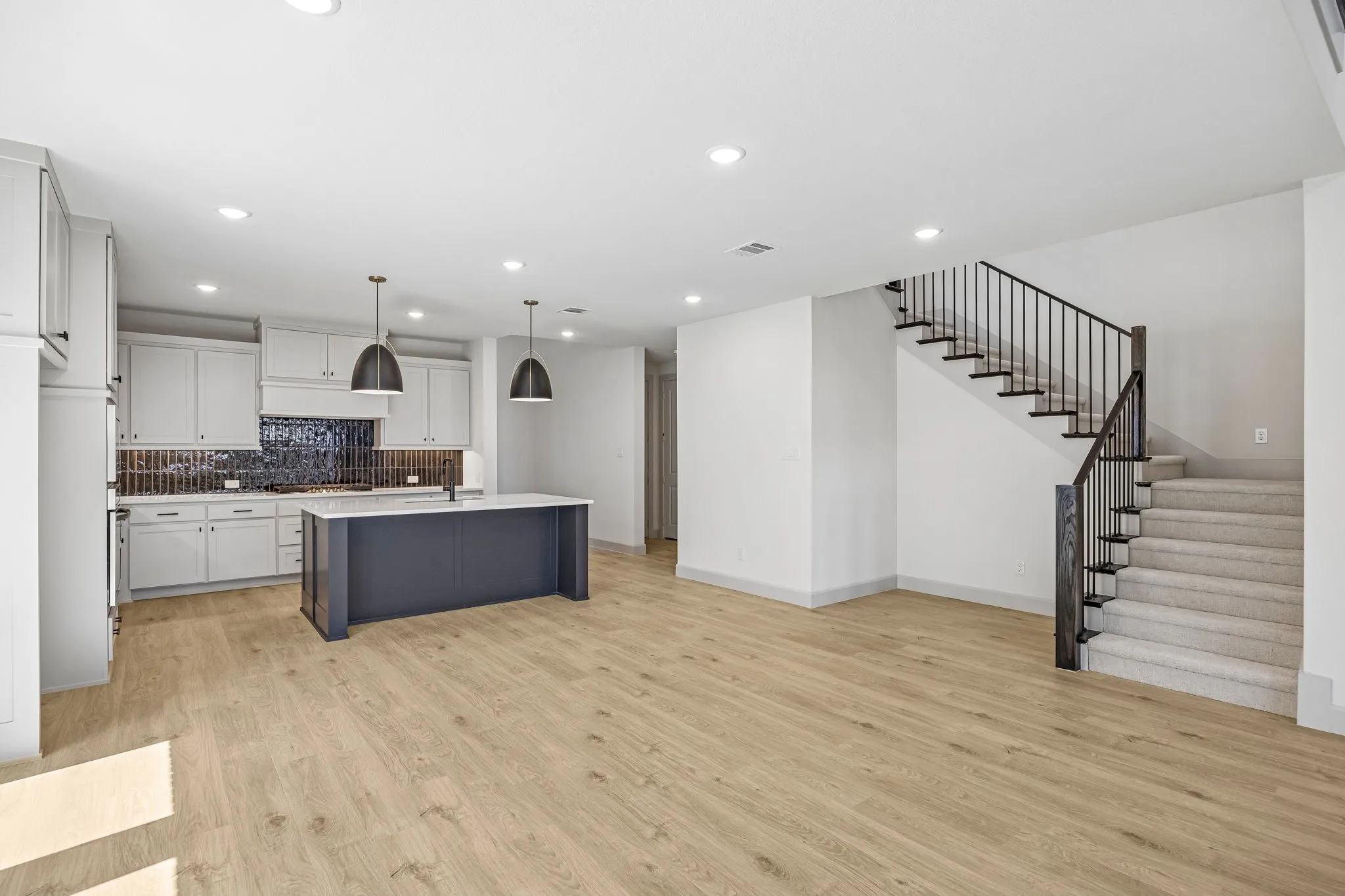 Whether it's grand dinner parties or cozy family meals, this dining room does it all!