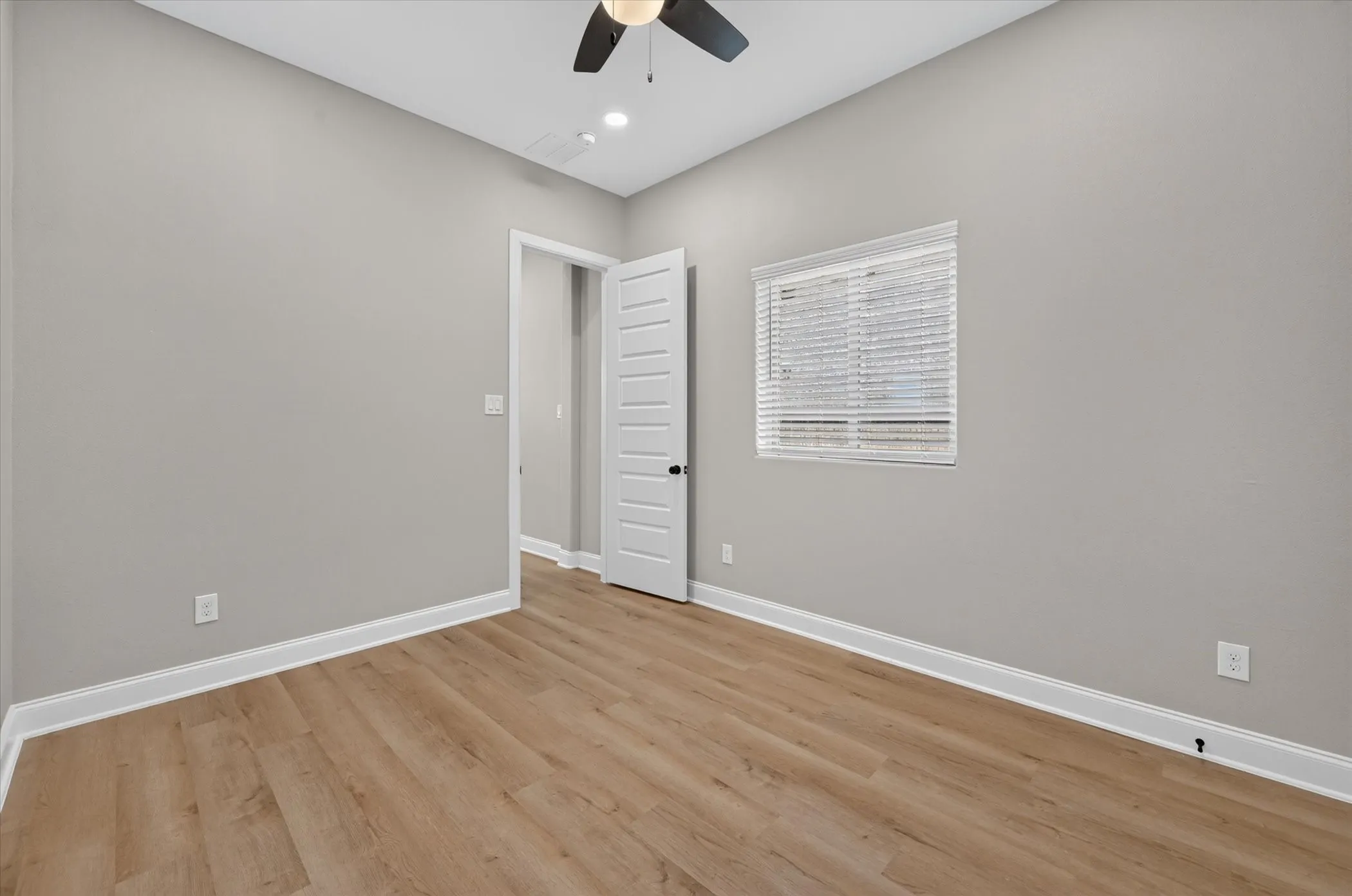Single Family Residence For Sale in Johnson County , 2807 Carrington Drive, Mansfield, Texas 76063, 4 Bedroom, 3 Bathroom, 2 Garage spaces, 2,615 Sqft, built in 2026, mls#21368407, Real Estate Agent in Mansfield, Homes For Sale in Johnson county, Homes For Sale in Mansfield, Realtor in Mansfield Texas, Real Estate Brokerage Independent Realty Texas, Luminita Cordes Realtor