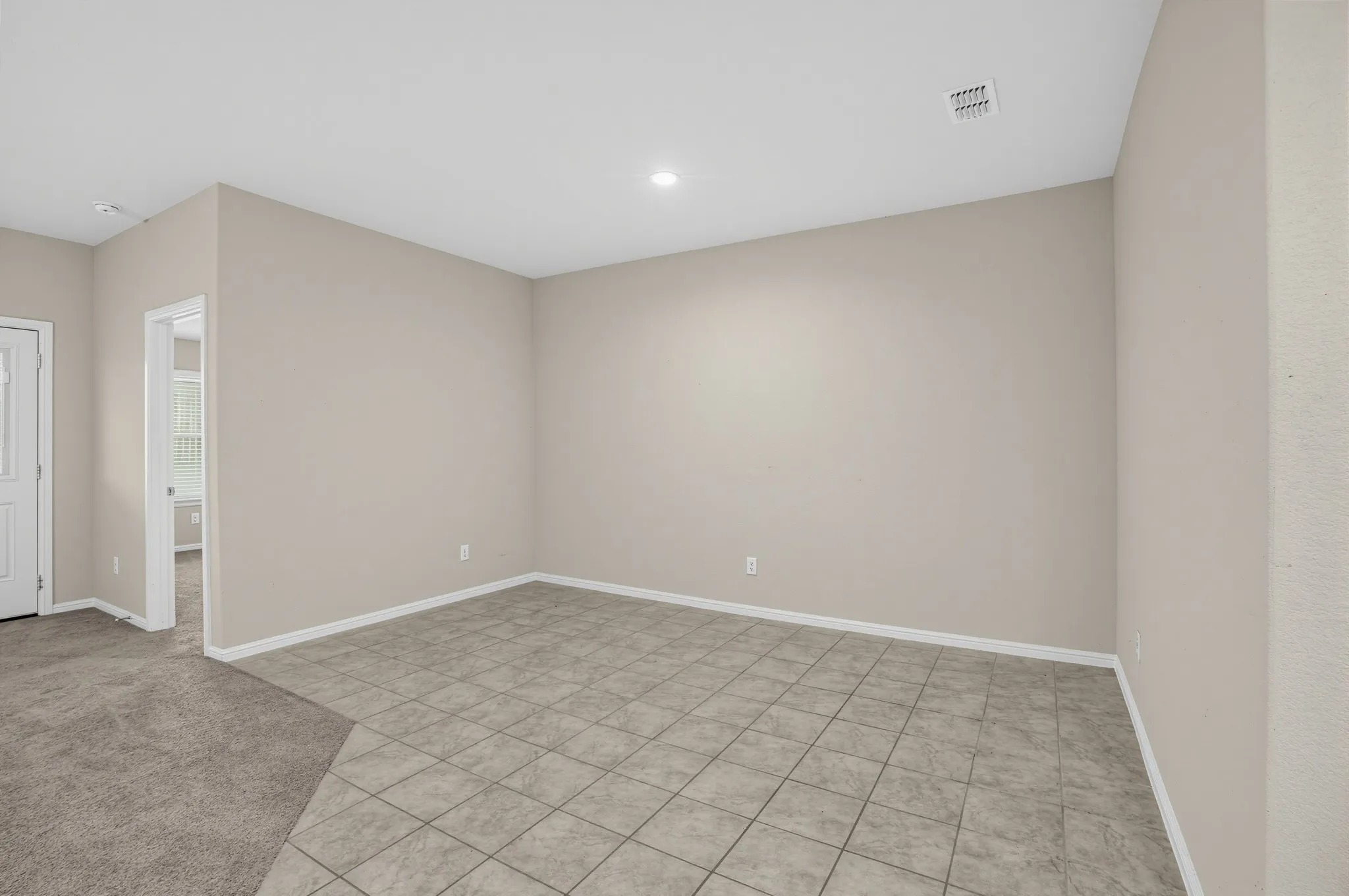 Single Family Residence For Rent in Johnson County , 807 Wolf Creek Drive, Cleburne, Texas 76033, 4 Bedroom, 2 Bathroom, 2 Garage spaces, 1,885 Sqft, built in 2022, mls#21368937, Real Estate Agent in Cleburne, Homes For Rent in Johnson county, Homes For Rent in Cleburne, Realtor in Cleburne Texas, Real Estate Brokerage Independent Realty Texas, Luminita Cordes Realtor