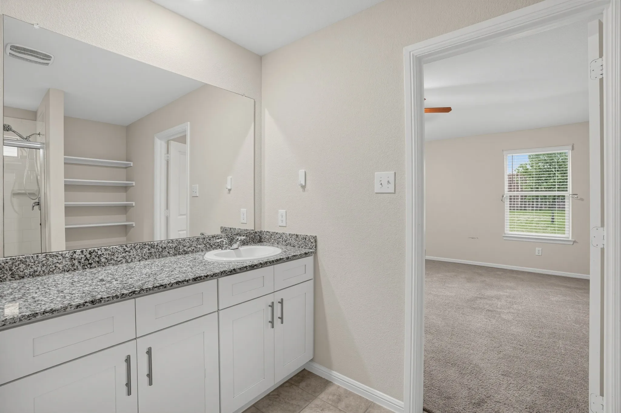 Single Family Residence For Rent in Johnson County , 807 Wolf Creek Drive, Cleburne, Texas 76033, 4 Bedroom, 2 Bathroom, 2 Garage spaces, 1,885 Sqft, built in 2022, mls#21368937, Real Estate Agent in Cleburne, Homes For Rent in Johnson county, Homes For Rent in Cleburne, Realtor in Cleburne Texas, Real Estate Brokerage Independent Realty Texas, Luminita Cordes Realtor