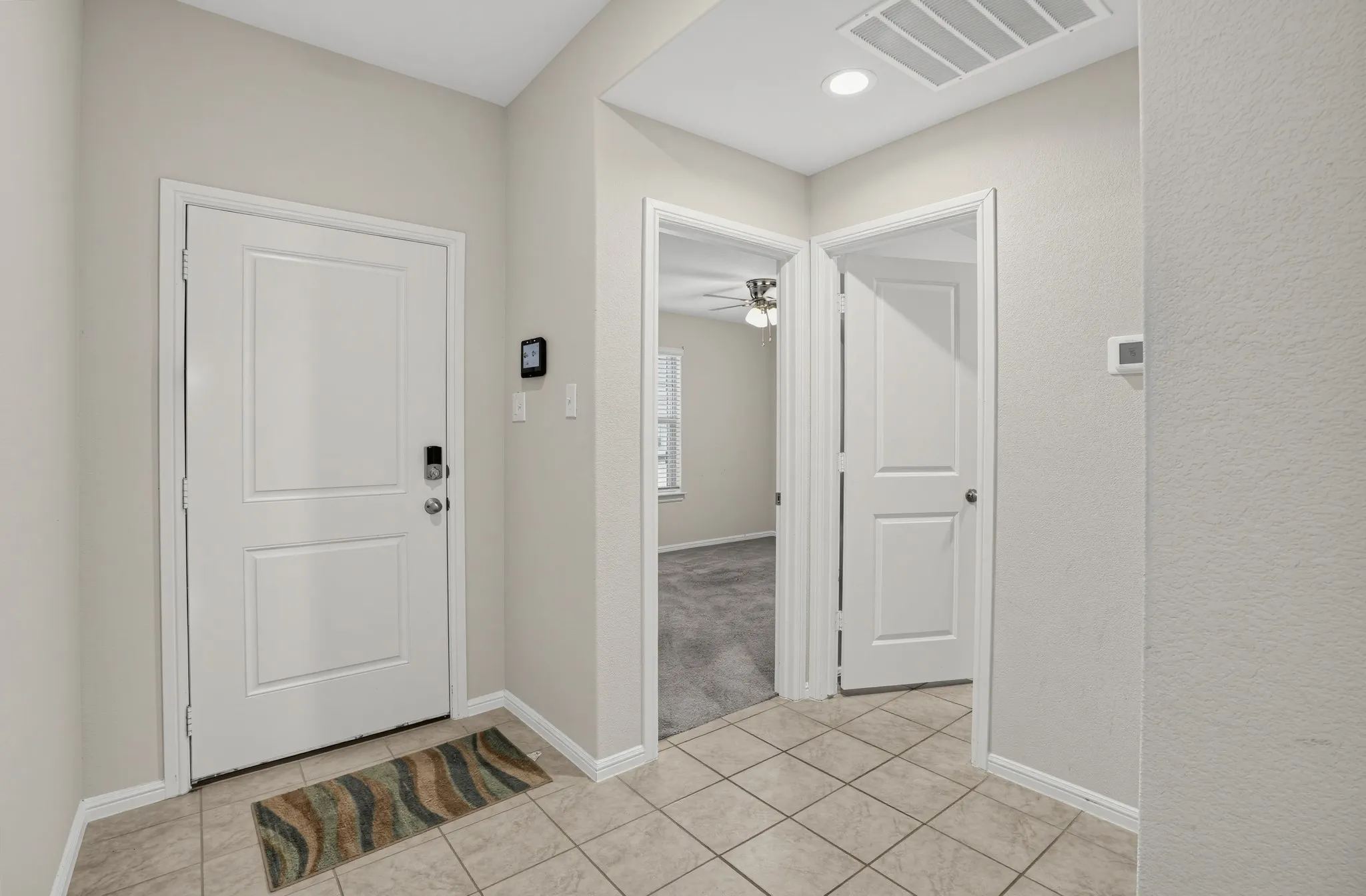 Single Family Residence For Rent in Johnson County , 807 Wolf Creek Drive, Cleburne, Texas 76033, 4 Bedroom, 2 Bathroom, 2 Garage spaces, 1,885 Sqft, built in 2022, mls#21368937, Real Estate Agent in Cleburne, Homes For Rent in Johnson county, Homes For Rent in Cleburne, Realtor in Cleburne Texas, Real Estate Brokerage Independent Realty Texas, Luminita Cordes Realtor