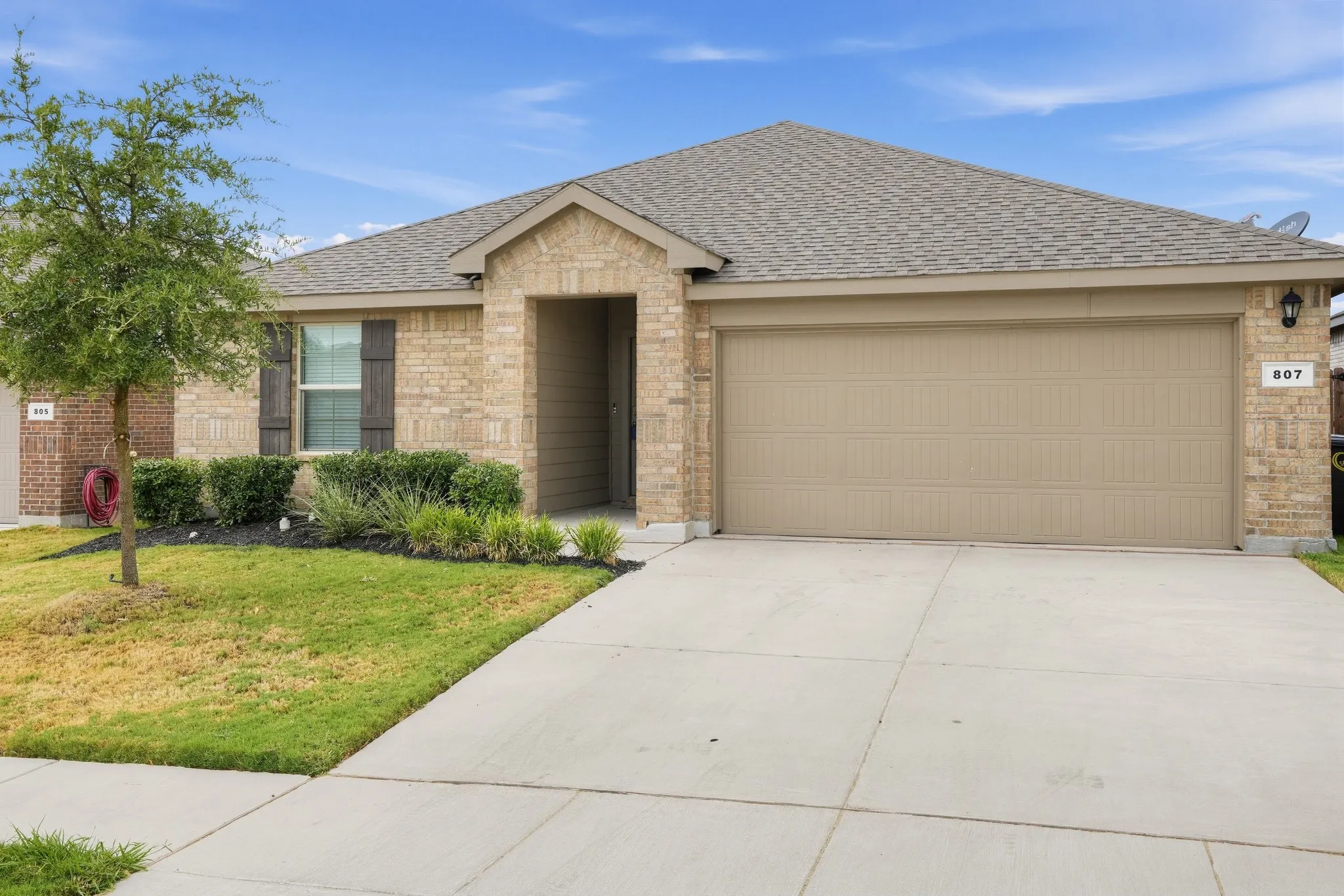 Single Family Residence For Rent in Johnson County , 807 Wolf Creek Drive, Cleburne, Texas 76033, 4 Bedroom, 2 Bathroom, 2 Garage spaces, 1,885 Sqft, built in 2022, mls#21368937, Real Estate Agent in Cleburne, Homes For Rent in Johnson county, Homes For Rent in Cleburne, Realtor in Cleburne Texas, Real Estate Brokerage Independent Realty Texas, Luminita Cordes Realtor