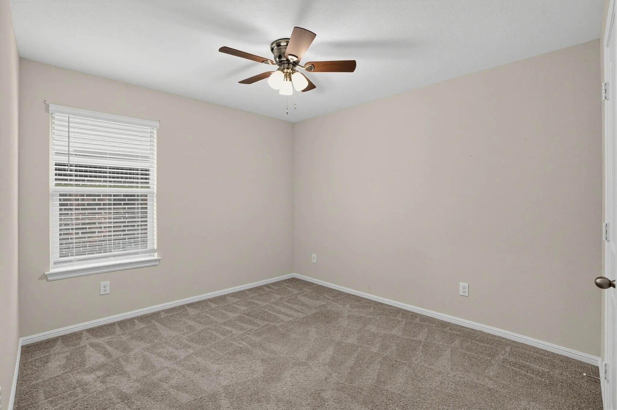 Single Family Residence For Rent in Johnson County , 807 Wolf Creek Drive, Cleburne, Texas 76033, 4 Bedroom, 2 Bathroom, 2 Garage spaces, 1,885 Sqft, built in 2022, mls#21368937, Real Estate Agent in Cleburne, Homes For Rent in Johnson county, Homes For Rent in Cleburne, Realtor in Cleburne Texas, Real Estate Brokerage Independent Realty Texas, Luminita Cordes Realtor