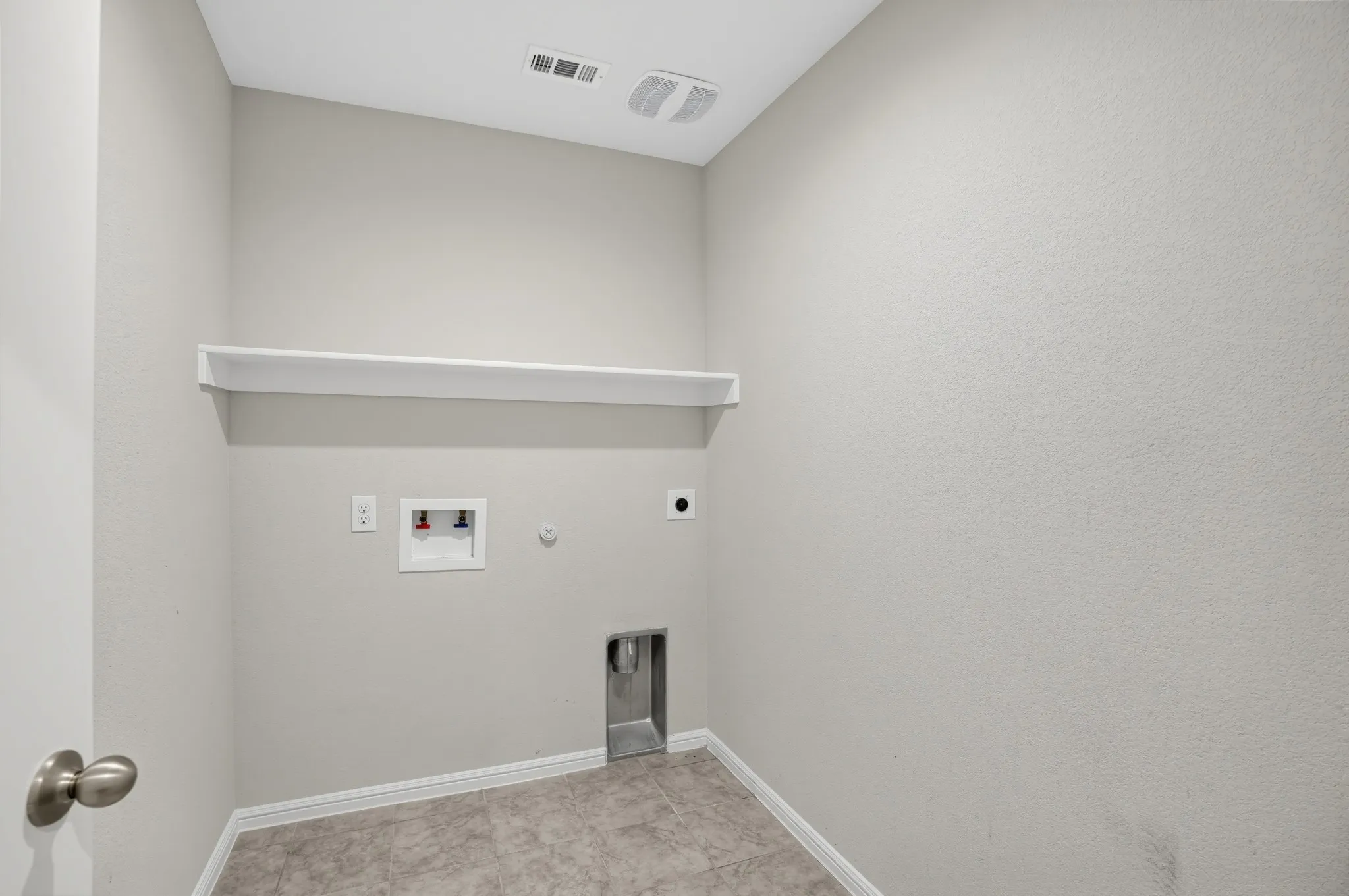 Single Family Residence For Rent in Johnson County , 807 Wolf Creek Drive, Cleburne, Texas 76033, 4 Bedroom, 2 Bathroom, 2 Garage spaces, 1,885 Sqft, built in 2022, mls#21368937, Real Estate Agent in Cleburne, Homes For Rent in Johnson county, Homes For Rent in Cleburne, Realtor in Cleburne Texas, Real Estate Brokerage Independent Realty Texas, Luminita Cordes Realtor