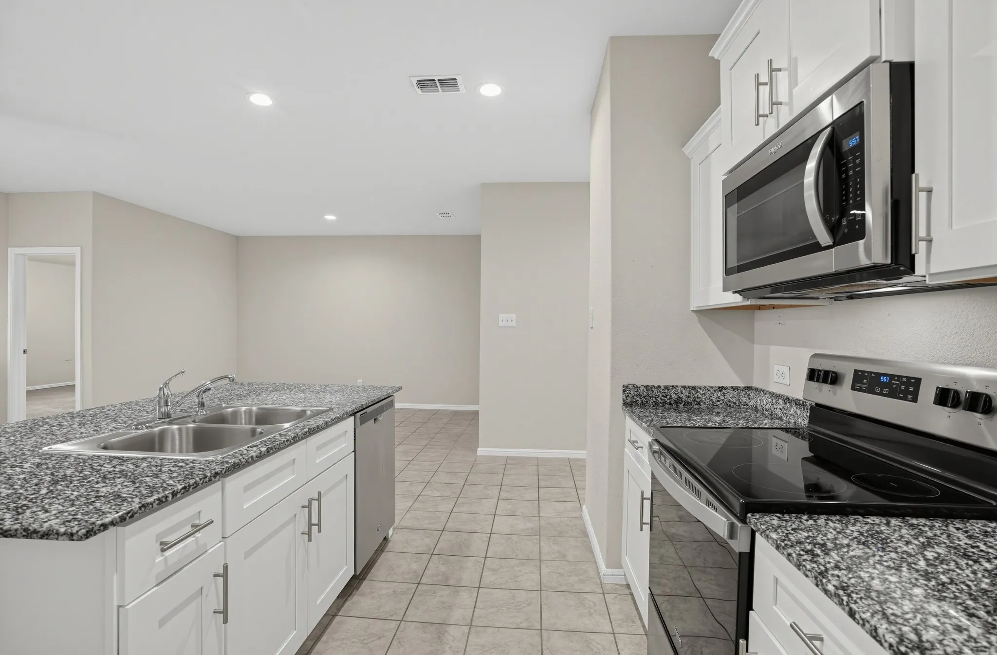 Single Family Residence For Rent in Johnson County , 807 Wolf Creek Drive, Cleburne, Texas 76033, 4 Bedroom, 2 Bathroom, 2 Garage spaces, 1,885 Sqft, built in 2022, mls#21368937, Real Estate Agent in Cleburne, Homes For Rent in Johnson county, Homes For Rent in Cleburne, Realtor in Cleburne Texas, Real Estate Brokerage Independent Realty Texas, Luminita Cordes Realtor