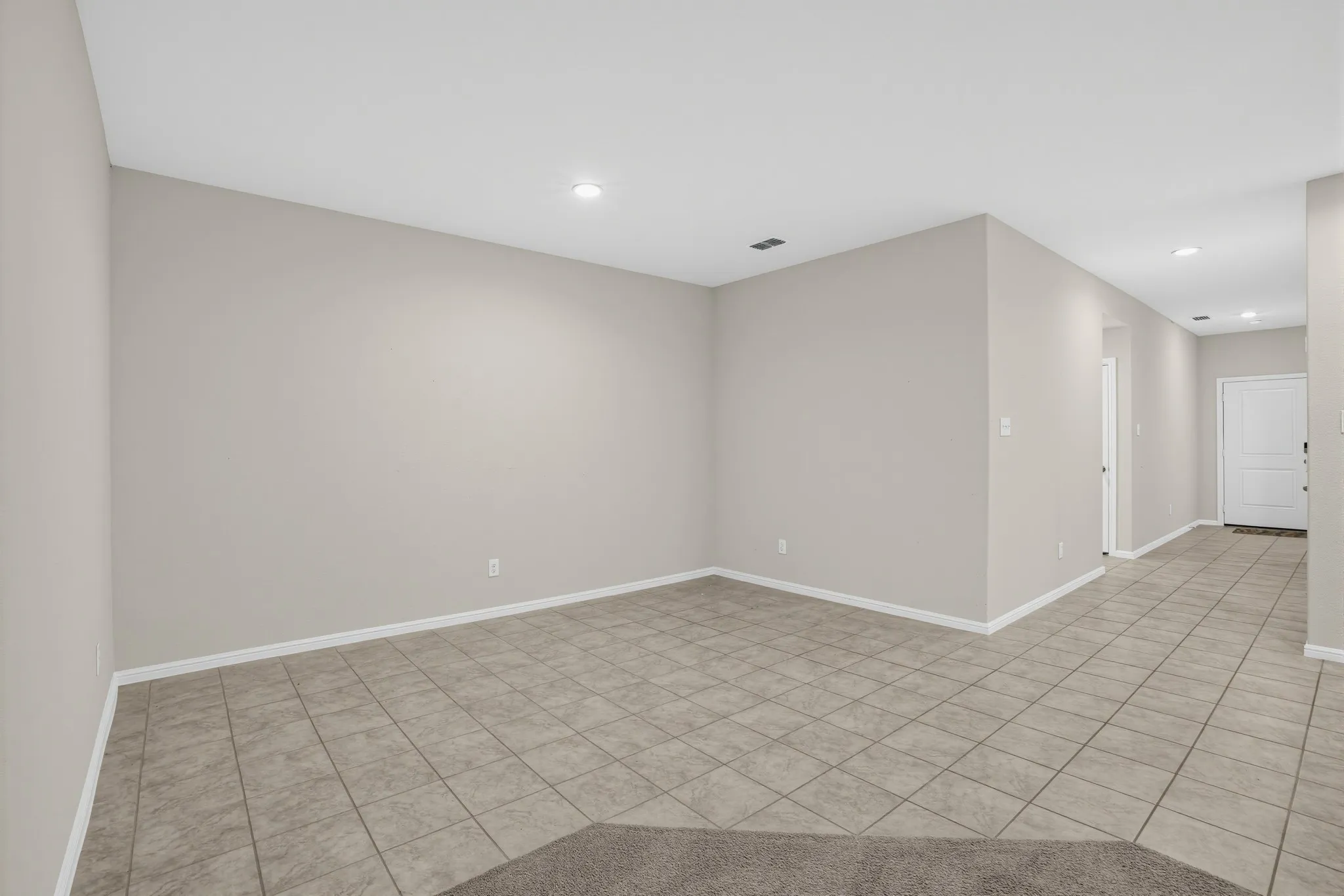 Single Family Residence For Rent in Johnson County , 807 Wolf Creek Drive, Cleburne, Texas 76033, 4 Bedroom, 2 Bathroom, 2 Garage spaces, 1,885 Sqft, built in 2022, mls#21368937, Real Estate Agent in Cleburne, Homes For Rent in Johnson county, Homes For Rent in Cleburne, Realtor in Cleburne Texas, Real Estate Brokerage Independent Realty Texas, Luminita Cordes Realtor