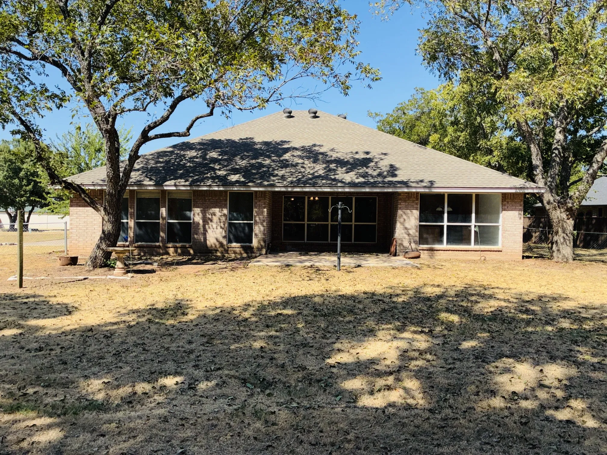 Single Family Residence For Sale in Hood County , 6703 Lejeune Court, Granbury, Texas 76049, 3 Bedroom, 2 Bathroom, 2 Garage spaces, 1,892 Sqft, built in 1999, mls#21368778, Real Estate Agent in Granbury, Homes For Sale in Hood county, Homes For Sale in Granbury, Realtor in Granbury Texas, Real Estate Brokerage Independent Realty Texas, Luminita Cordes Realtor