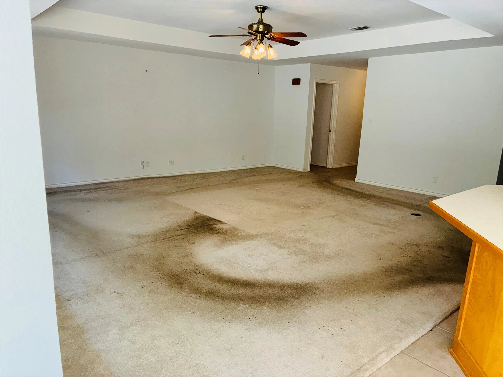 Single Family Residence For Sale in Hood County , 6703 Lejeune Court, Granbury, Texas 76049, 3 Bedroom, 2 Bathroom, 2 Garage spaces, 1,892 Sqft, built in 1999, mls#21368778, Real Estate Agent in Granbury, Homes For Sale in Hood county, Homes For Sale in Granbury, Realtor in Granbury Texas, Real Estate Brokerage Independent Realty Texas, Luminita Cordes Realtor