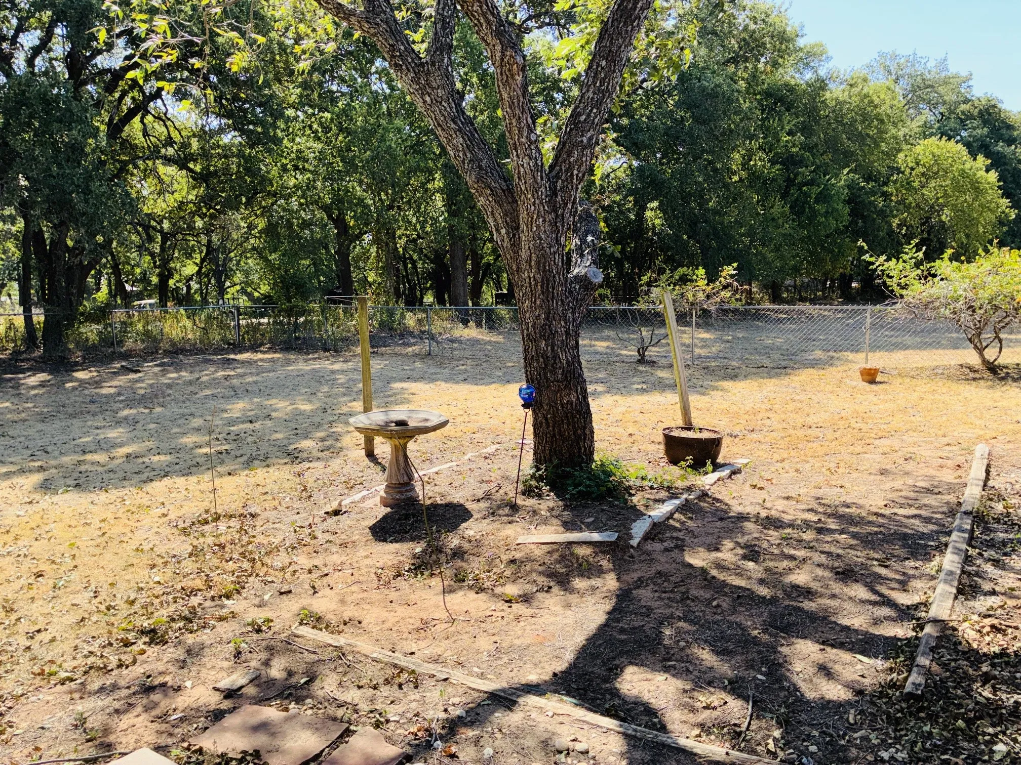 Single Family Residence For Sale in Hood County , 6703 Lejeune Court, Granbury, Texas 76049, 3 Bedroom, 2 Bathroom, 2 Garage spaces, 1,892 Sqft, built in 1999, mls#21368778, Real Estate Agent in Granbury, Homes For Sale in Hood county, Homes For Sale in Granbury, Realtor in Granbury Texas, Real Estate Brokerage Independent Realty Texas, Luminita Cordes Realtor