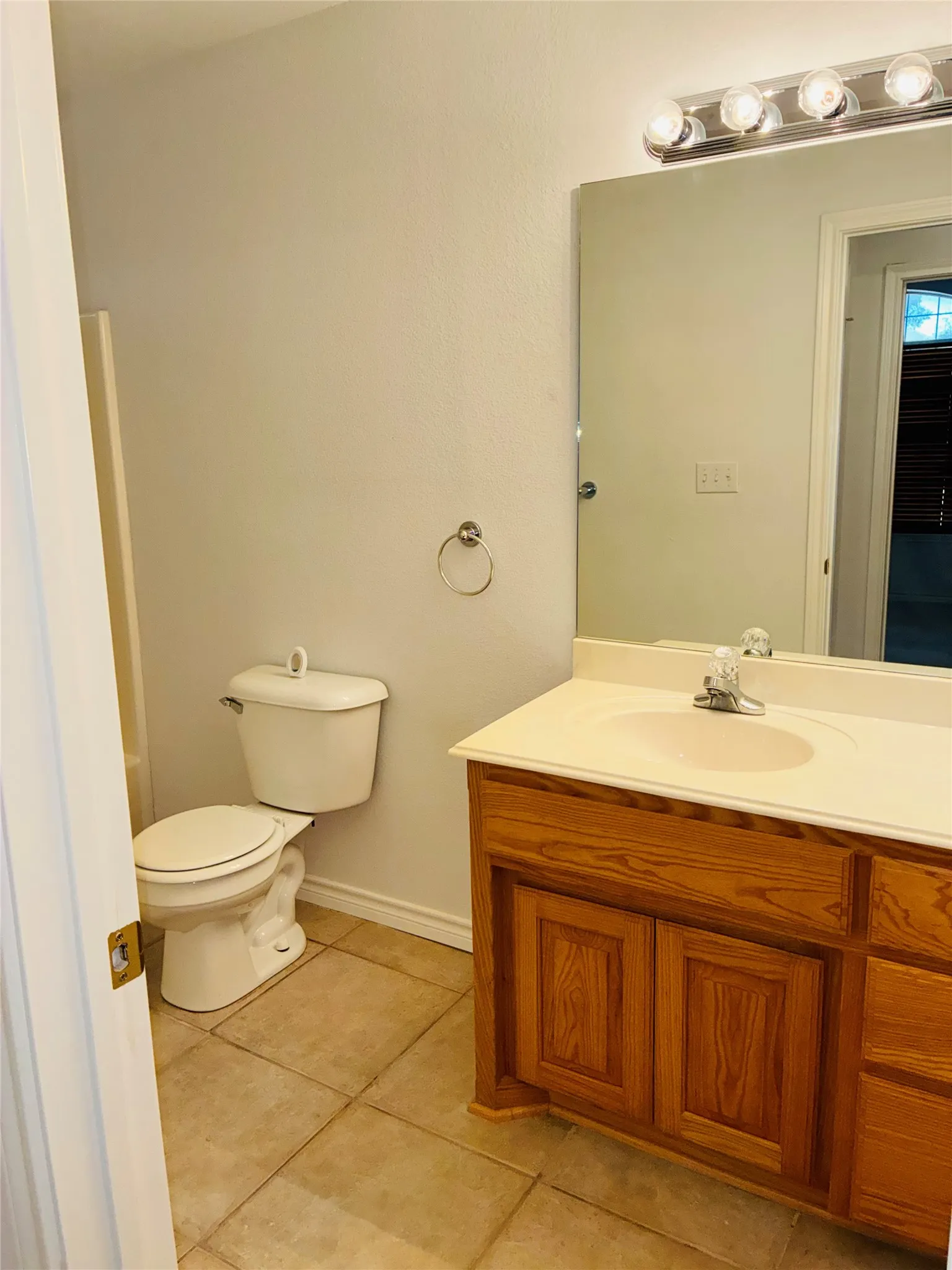 Single Family Residence For Sale in Hood County , 6703 Lejeune Court, Granbury, Texas 76049, 3 Bedroom, 2 Bathroom, 2 Garage spaces, 1,892 Sqft, built in 1999, mls#21368778, Real Estate Agent in Granbury, Homes For Sale in Hood county, Homes For Sale in Granbury, Realtor in Granbury Texas, Real Estate Brokerage Independent Realty Texas, Luminita Cordes Realtor