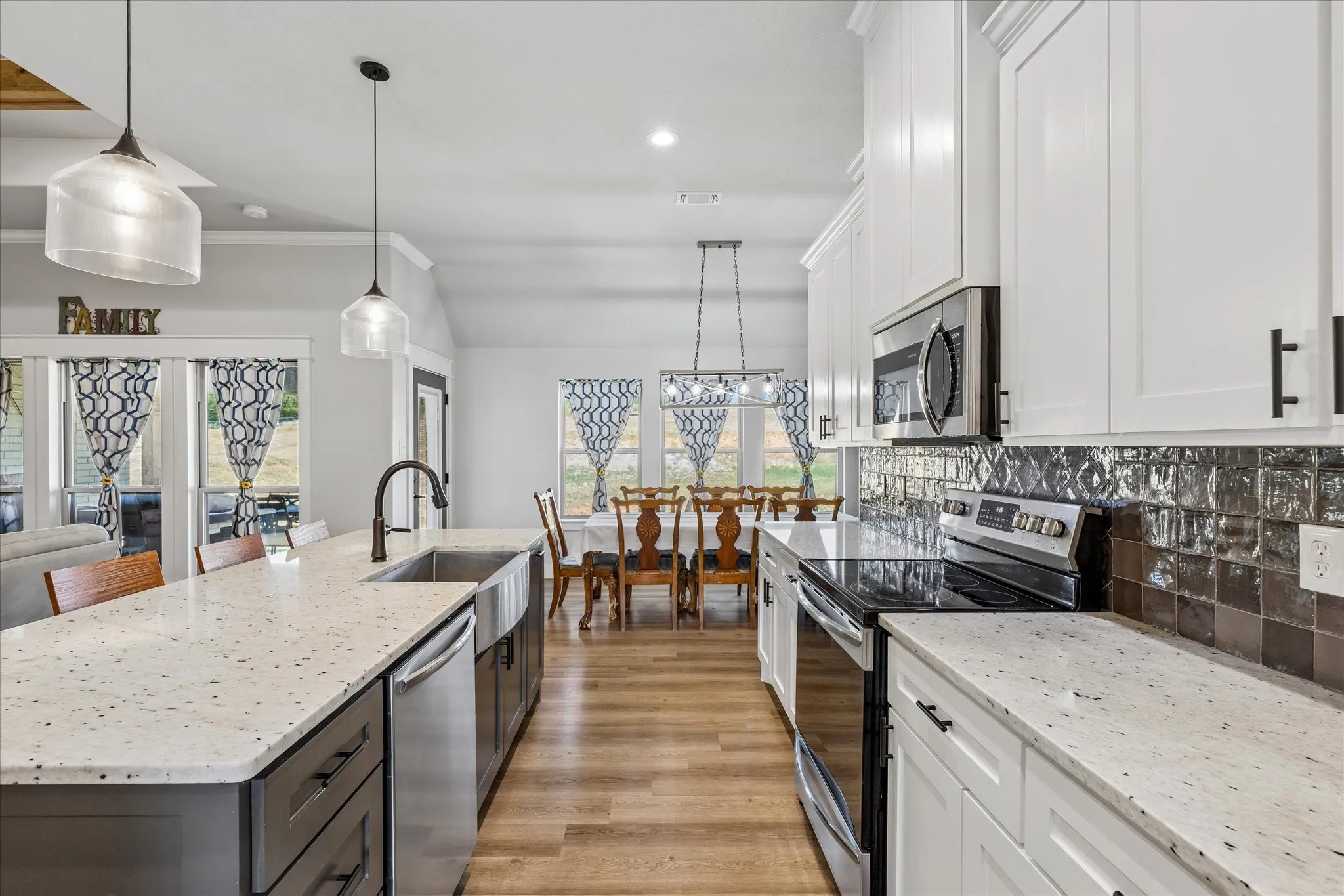 Single Family Residence For Sale in Parker County , 10020 Valley Oak Court, Springtown, Texas 76082, 5 Bedroom, 2 Bathroom, 2 Garage spaces, 2,384 Sqft, built in 2023, mls#21367364, Real Estate Agent in Springtown, Homes For Sale in Parker county, Homes For Sale in Springtown, Realtor in Springtown Texas, Real Estate Brokerage Independent Realty Texas, Luminita Cordes Realtor