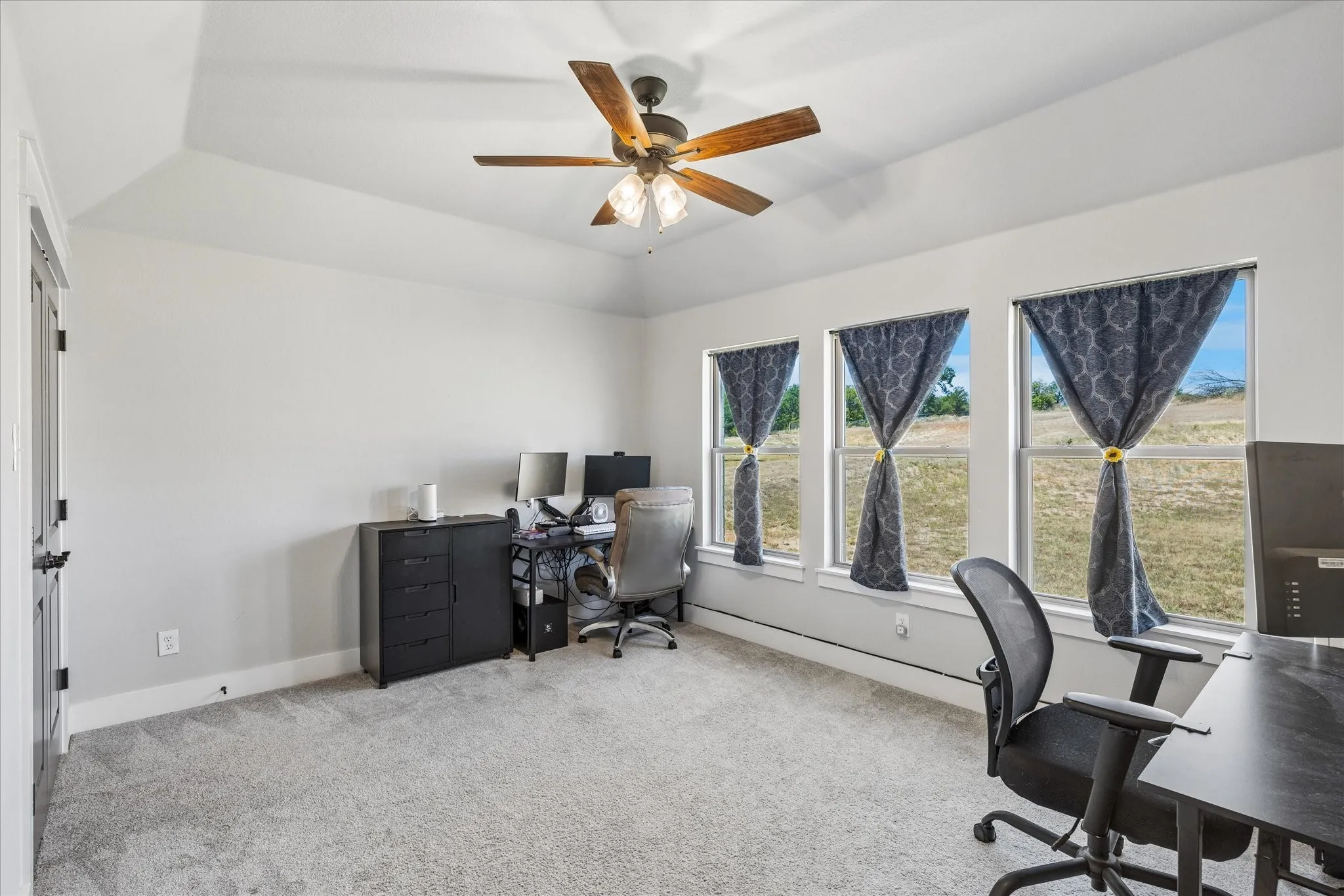 Single Family Residence For Sale in Parker County , 10020 Valley Oak Court, Springtown, Texas 76082, 5 Bedroom, 2 Bathroom, 2 Garage spaces, 2,384 Sqft, built in 2023, mls#21367364, Real Estate Agent in Springtown, Homes For Sale in Parker county, Homes For Sale in Springtown, Realtor in Springtown Texas, Real Estate Brokerage Independent Realty Texas, Luminita Cordes Realtor