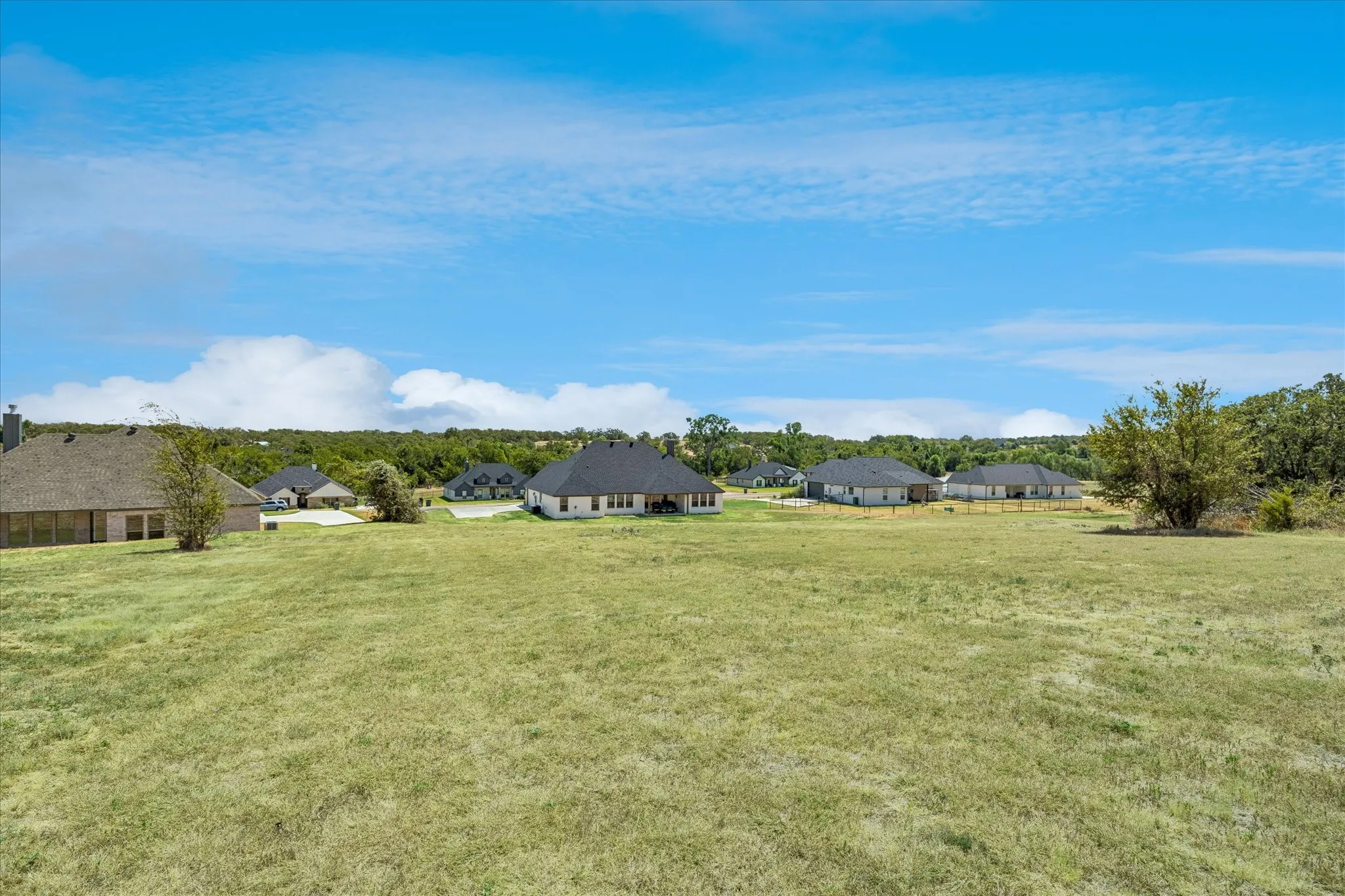 Single Family Residence For Sale in Parker County , 10020 Valley Oak Court, Springtown, Texas 76082, 5 Bedroom, 2 Bathroom, 2 Garage spaces, 2,384 Sqft, built in 2023, mls#21367364, Real Estate Agent in Springtown, Homes For Sale in Parker county, Homes For Sale in Springtown, Realtor in Springtown Texas, Real Estate Brokerage Independent Realty Texas, Luminita Cordes Realtor