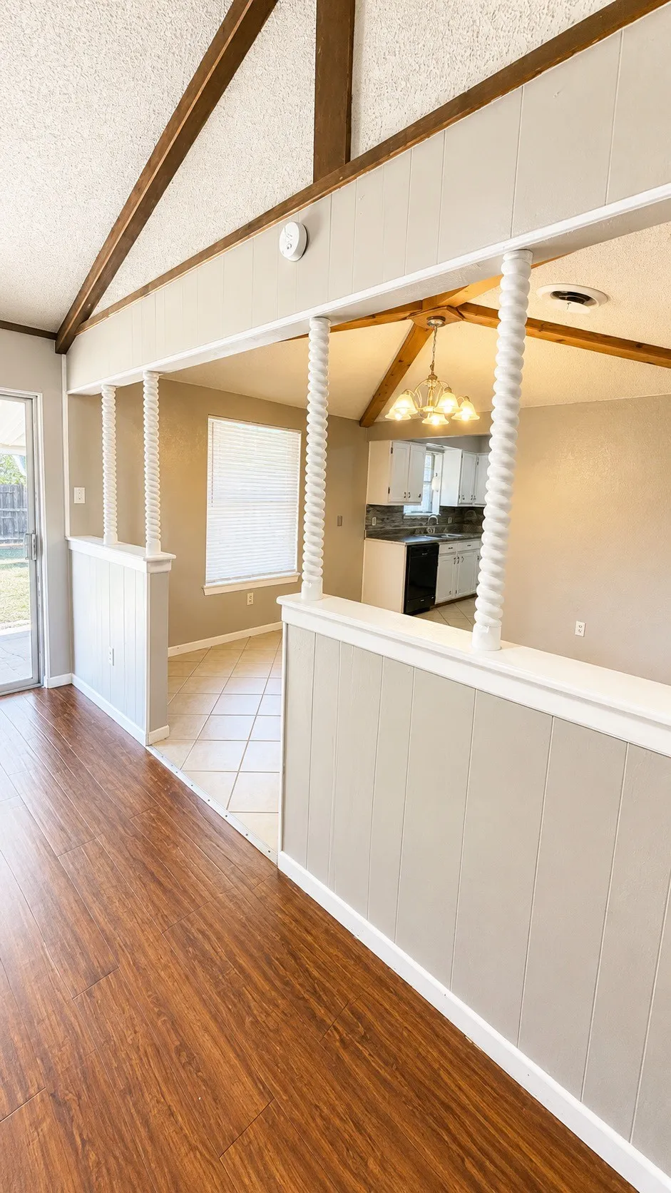 Single Family Residence For Rent in Taylor County , 2026 Marsalis Drive, Abilene, Texas 79603, 3 Bedroom, 2 Bathroom, 2 Garage spaces, 1,438 Sqft, built in 1976, mls#21368067, Real Estate Agent in Abilene, Homes For Rent in Taylor county, Homes For Rent in Abilene, Realtor in Abilene Texas, Real Estate Brokerage Independent Realty Texas, Luminita Cordes Realtor