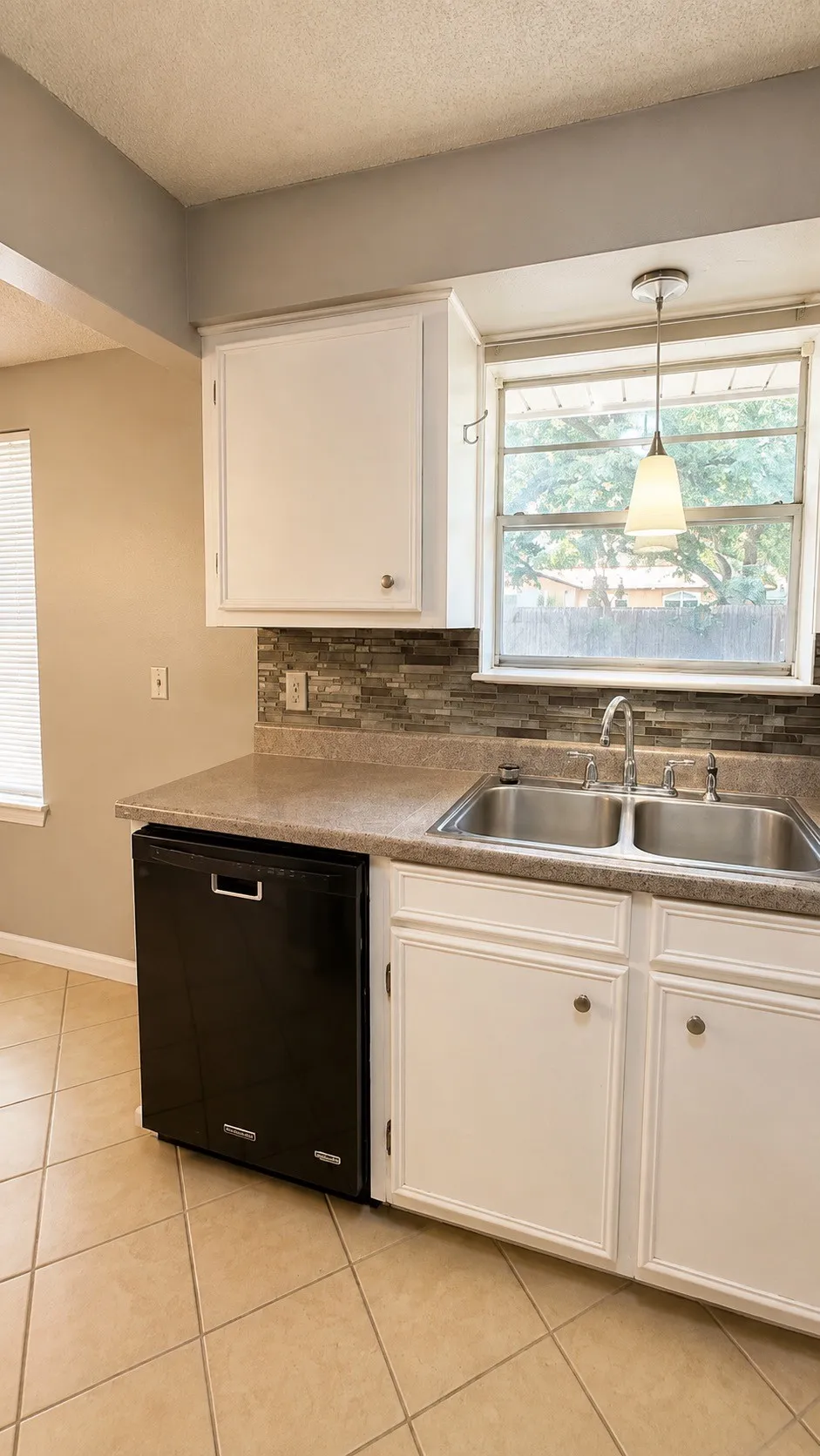 Single Family Residence For Rent in Taylor County , 2026 Marsalis Drive, Abilene, Texas 79603, 3 Bedroom, 2 Bathroom, 2 Garage spaces, 1,438 Sqft, built in 1976, mls#21368067, Real Estate Agent in Abilene, Homes For Rent in Taylor county, Homes For Rent in Abilene, Realtor in Abilene Texas, Real Estate Brokerage Independent Realty Texas, Luminita Cordes Realtor