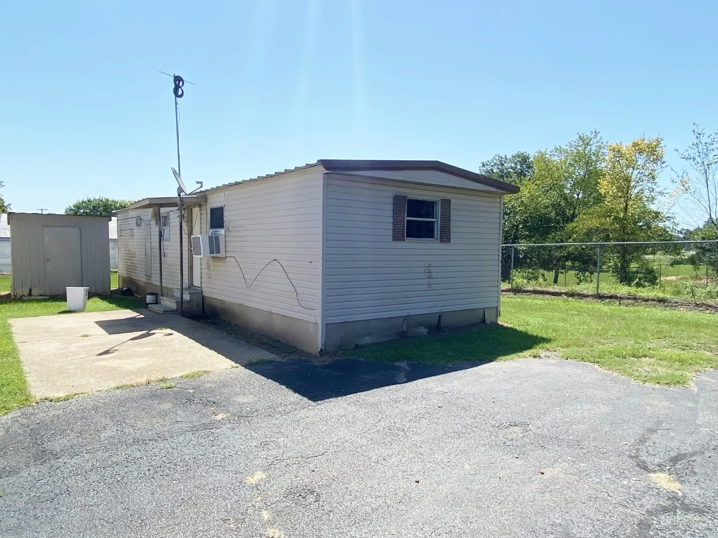 For Sale in Titus County , 815 W 16th, Mt Pleasant, Texas 75455, 38 Bedroom, 21 Bathroom, Garage spaces, 0 Sqft, built in 1986, mls#21368949, Real Estate Agent in Mt Pleasant, Homes For Sale in Titus county, Homes For Sale in Mt Pleasant, Realtor in Mt Pleasant Texas, Real Estate Brokerage Independent Realty Texas, Luminita Cordes Realtor
