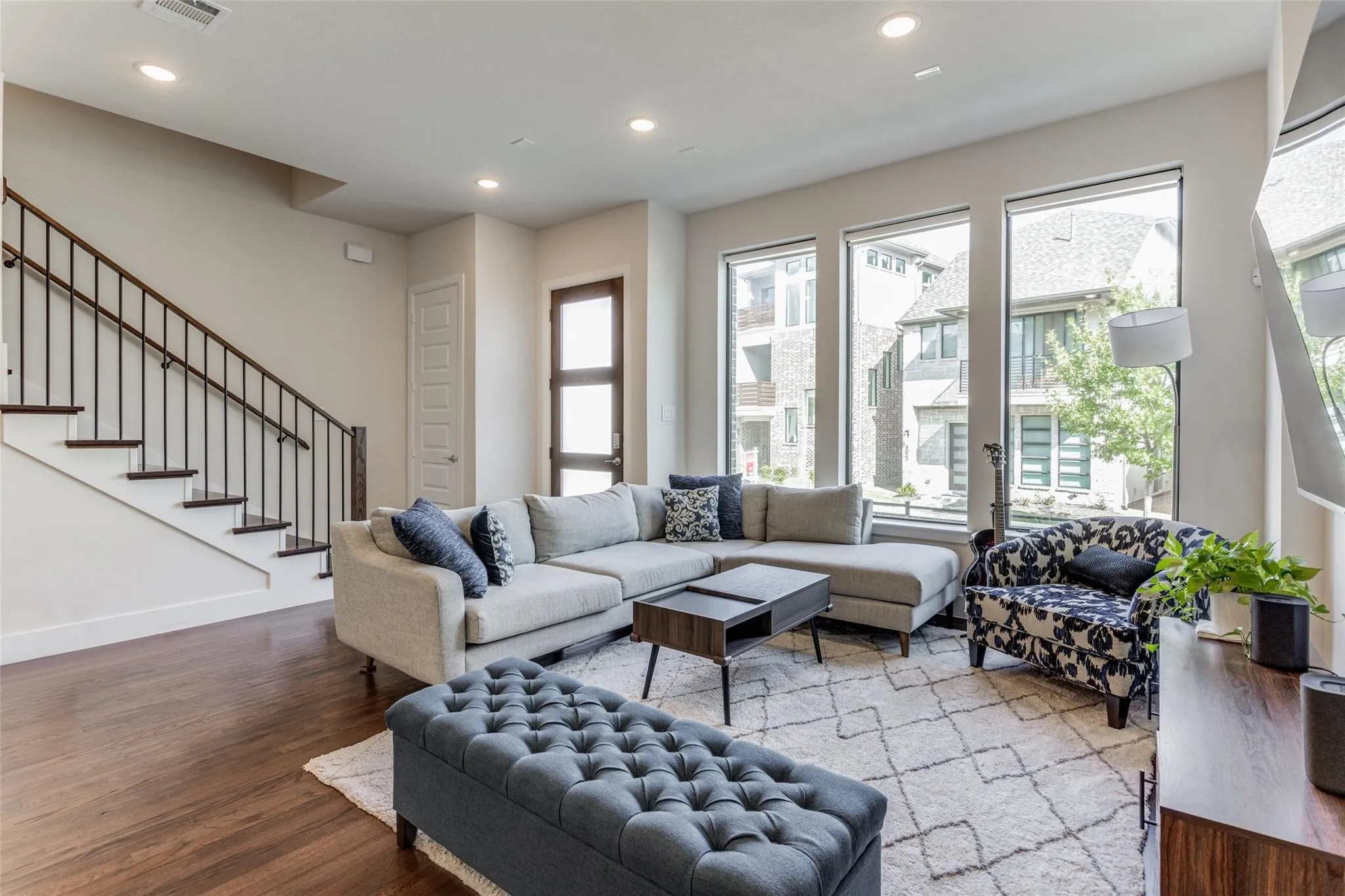Single Family Residence For Rent in Collin County , 8052 Zeppos Drive, Plano, Texas 75024, 3 Bedroom, 4 Bathroom, 2 Garage spaces, 1,892 Sqft, built in 2021, mls#21368882, Real Estate Agent in Plano, Homes For Rent in Collin county, Homes For Rent in Plano, Realtor in Plano Texas, Real Estate Brokerage Independent Realty Texas, Luminita Cordes Realtor