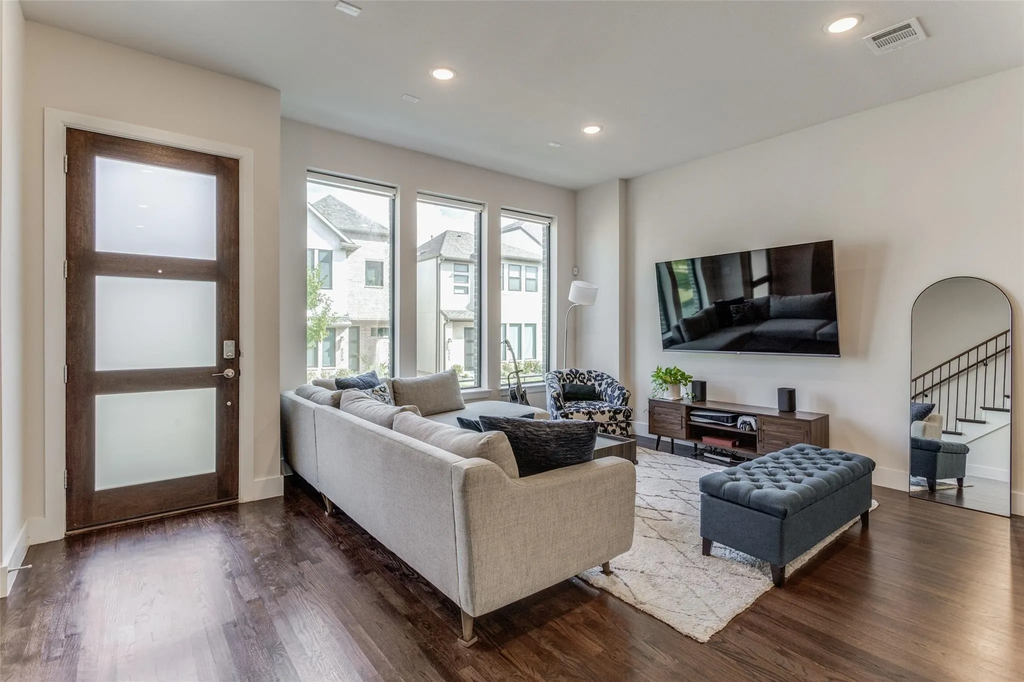 Single Family Residence For Rent in Collin County , 8052 Zeppos Drive, Plano, Texas 75024, 3 Bedroom, 4 Bathroom, 2 Garage spaces, 1,892 Sqft, built in 2021, mls#21368882, Real Estate Agent in Plano, Homes For Rent in Collin county, Homes For Rent in Plano, Realtor in Plano Texas, Real Estate Brokerage Independent Realty Texas, Luminita Cordes Realtor