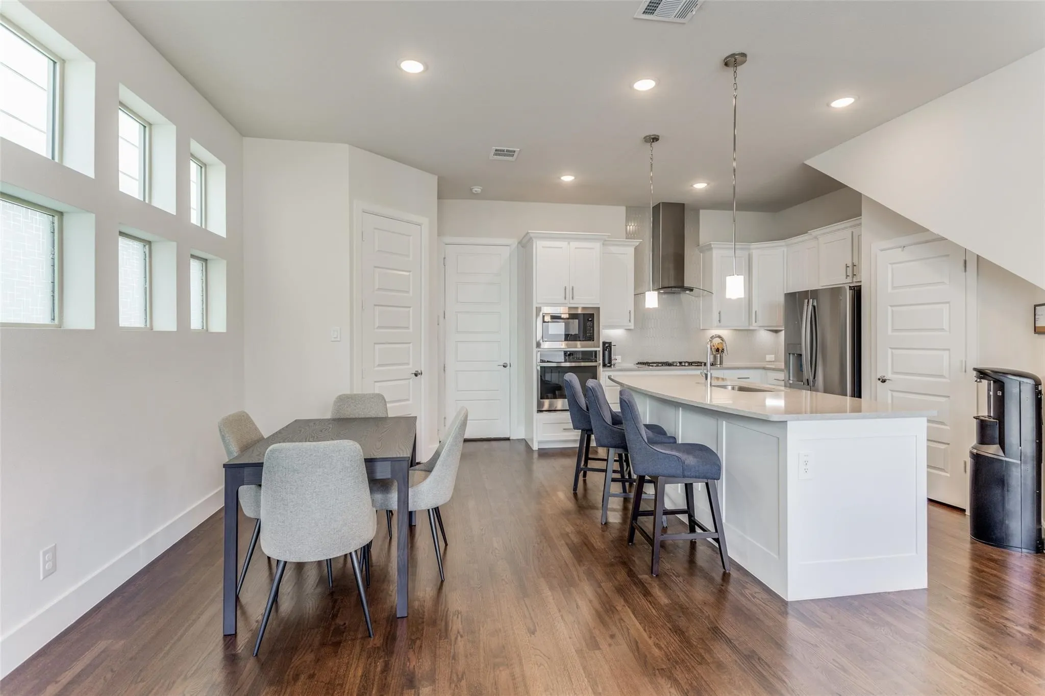 Single Family Residence For Rent in Collin County , 8052 Zeppos Drive, Plano, Texas 75024, 3 Bedroom, 4 Bathroom, 2 Garage spaces, 1,892 Sqft, built in 2021, mls#21368882, Real Estate Agent in Plano, Homes For Rent in Collin county, Homes For Rent in Plano, Realtor in Plano Texas, Real Estate Brokerage Independent Realty Texas, Luminita Cordes Realtor