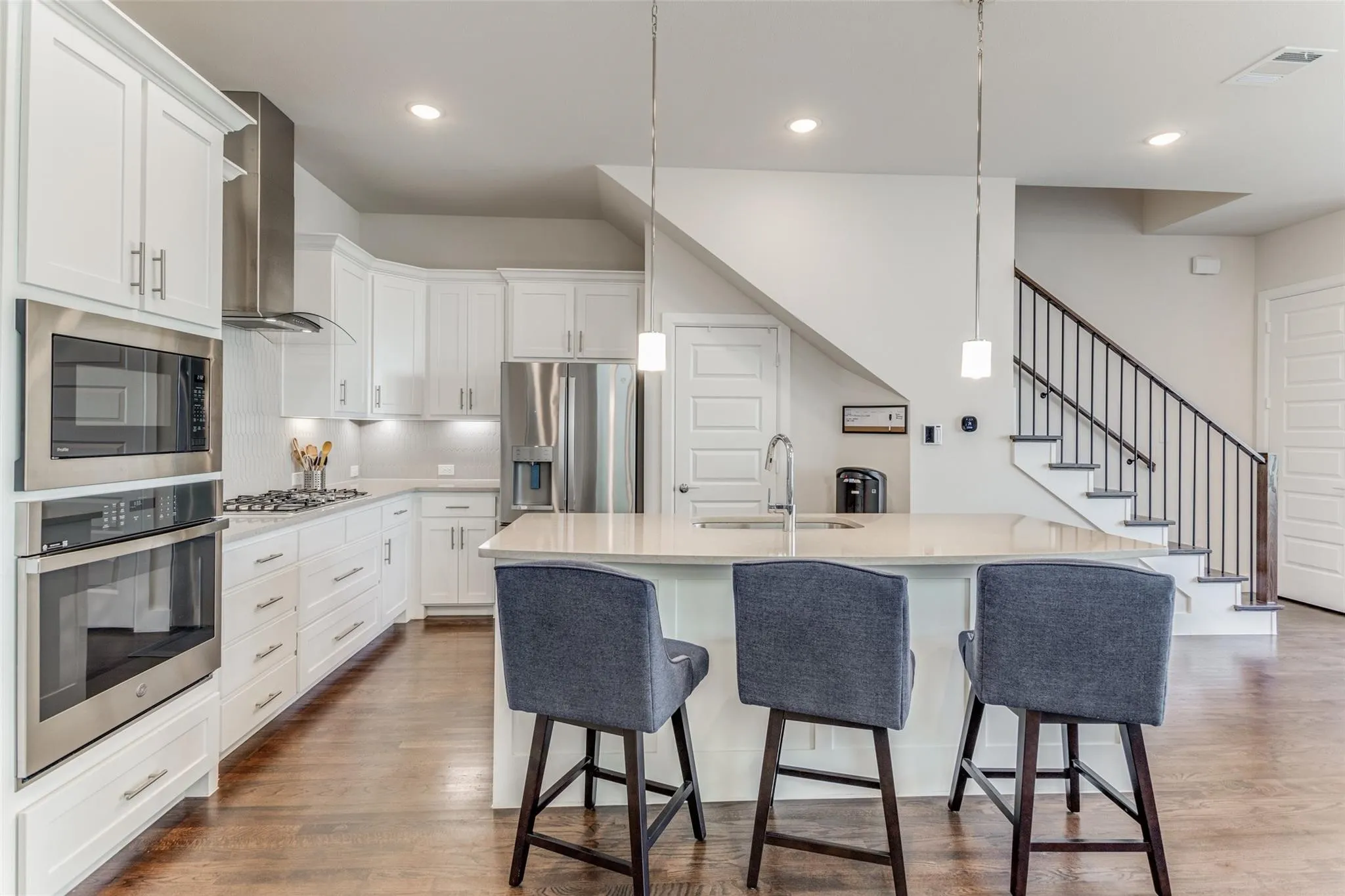 Single Family Residence For Rent in Collin County , 8052 Zeppos Drive, Plano, Texas 75024, 3 Bedroom, 4 Bathroom, 2 Garage spaces, 1,892 Sqft, built in 2021, mls#21368882, Real Estate Agent in Plano, Homes For Rent in Collin county, Homes For Rent in Plano, Realtor in Plano Texas, Real Estate Brokerage Independent Realty Texas, Luminita Cordes Realtor