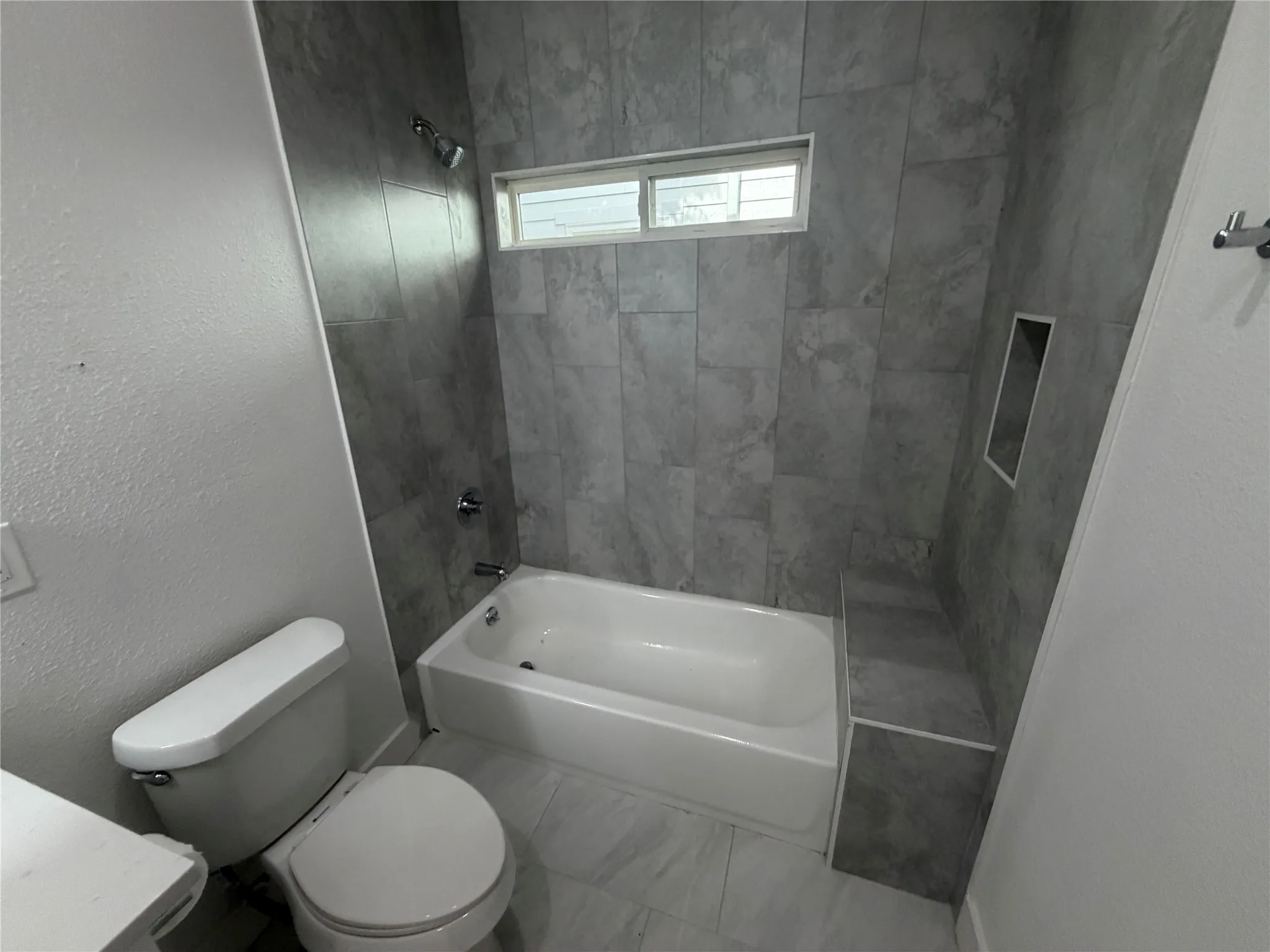 Duplex For Rent in Dallas County , 808 W 10th Street, Dallas, Texas 75208, 2 Bedroom, 1 Bathroom, Garage spaces, 1,830 Sqft, built in 1930, mls#21368965, Real Estate Agent in Dallas, Homes For Rent in Dallas county, Homes For Rent in Dallas, Realtor in Dallas Texas, Real Estate Brokerage Independent Realty Texas, Luminita Cordes Realtor