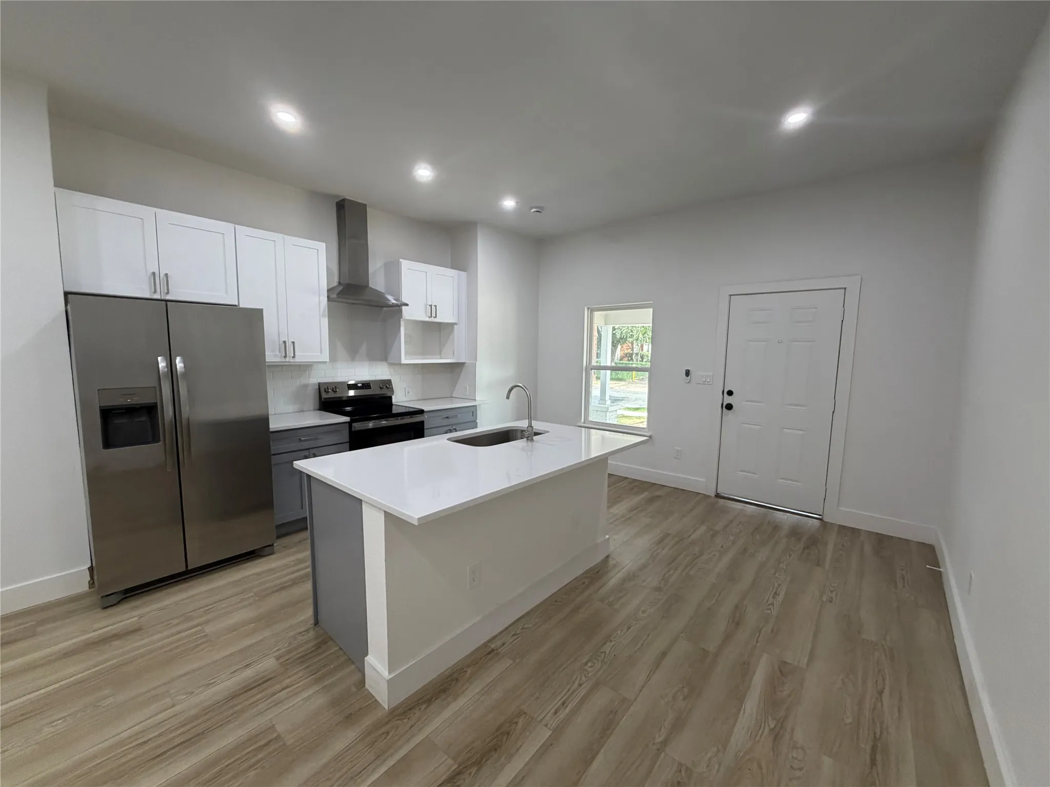 Duplex For Rent in Dallas County , 808 W 10th Street, Dallas, Texas 75208, 2 Bedroom, 1 Bathroom, Garage spaces, 1,830 Sqft, built in 1930, mls#21368965, Real Estate Agent in Dallas, Homes For Rent in Dallas county, Homes For Rent in Dallas, Realtor in Dallas Texas, Real Estate Brokerage Independent Realty Texas, Luminita Cordes Realtor
